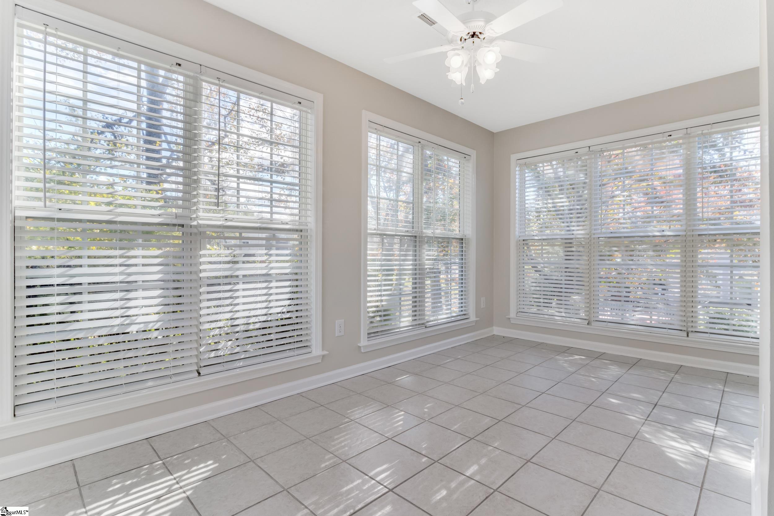313 Lexington Place Way Property Photo 4