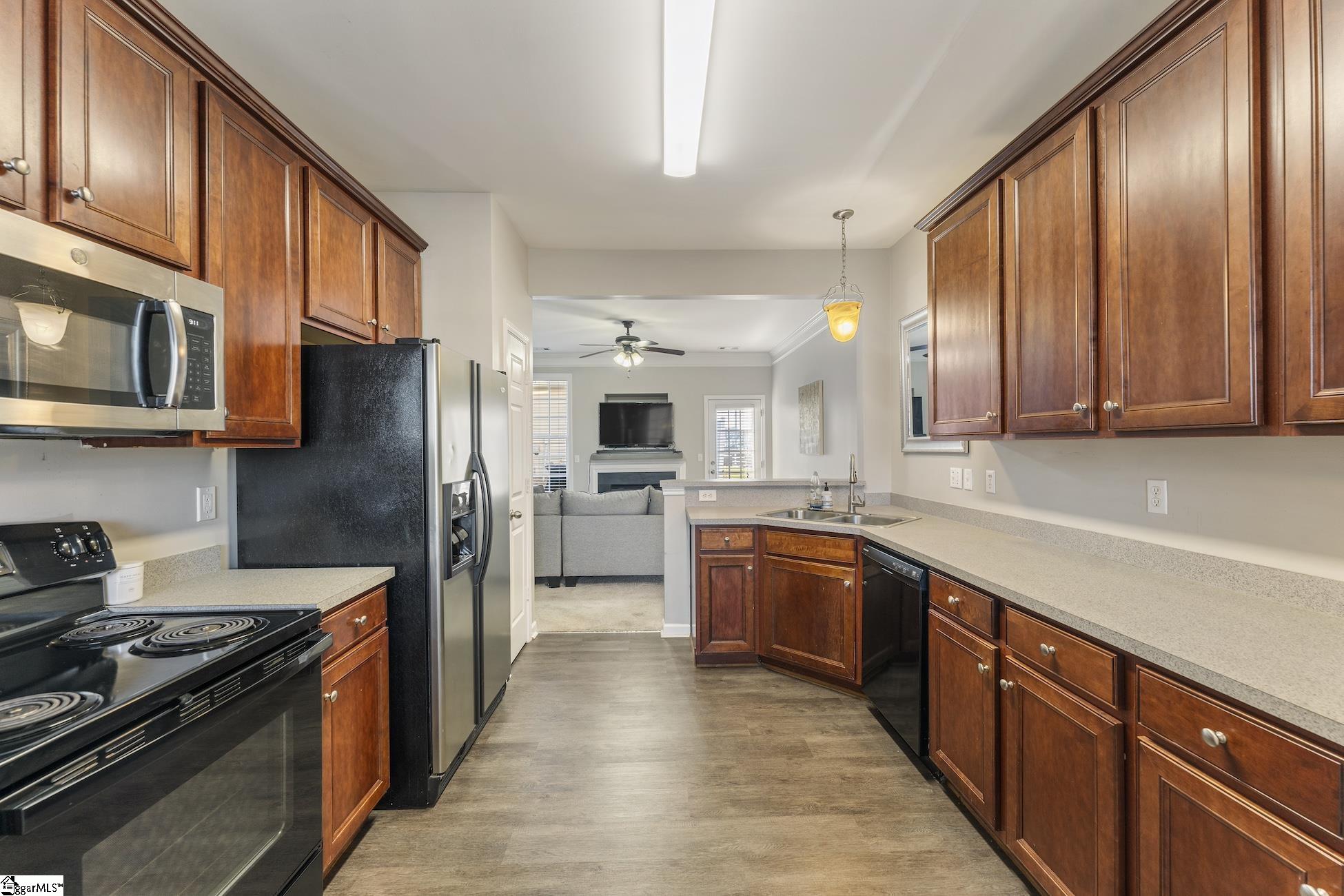 320 Cumulus Court Property Photo 5