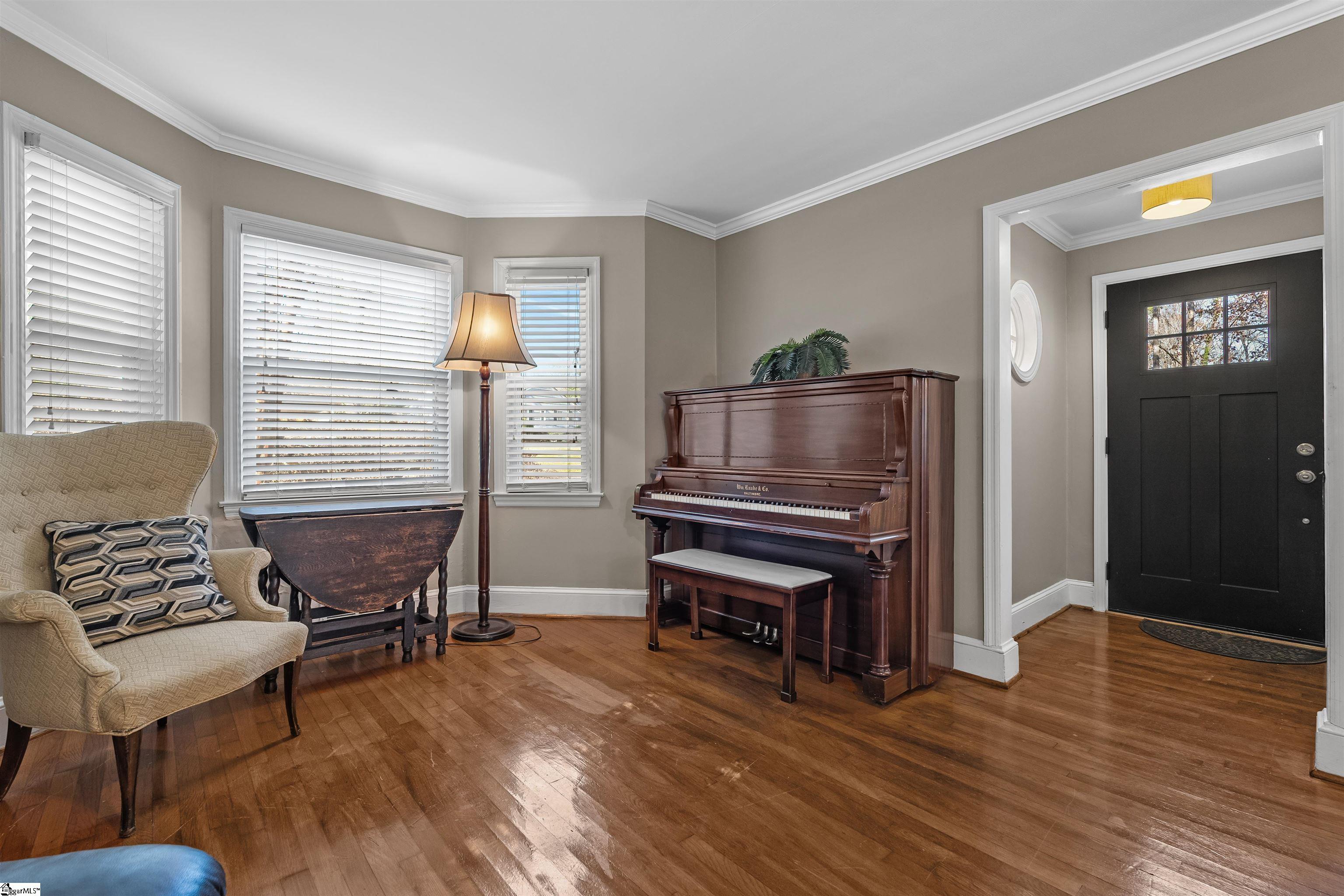 199 Westminster Drive Property Photo 3