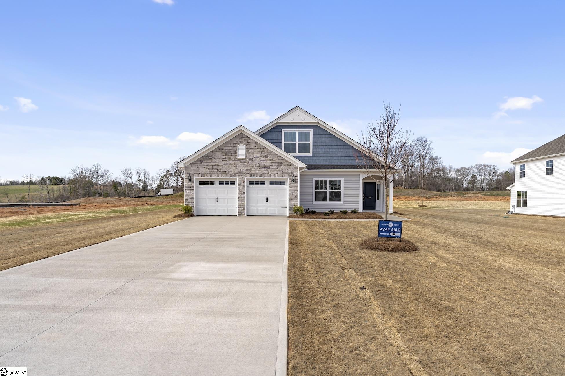 107 Fox Creek Court Property Photo 2