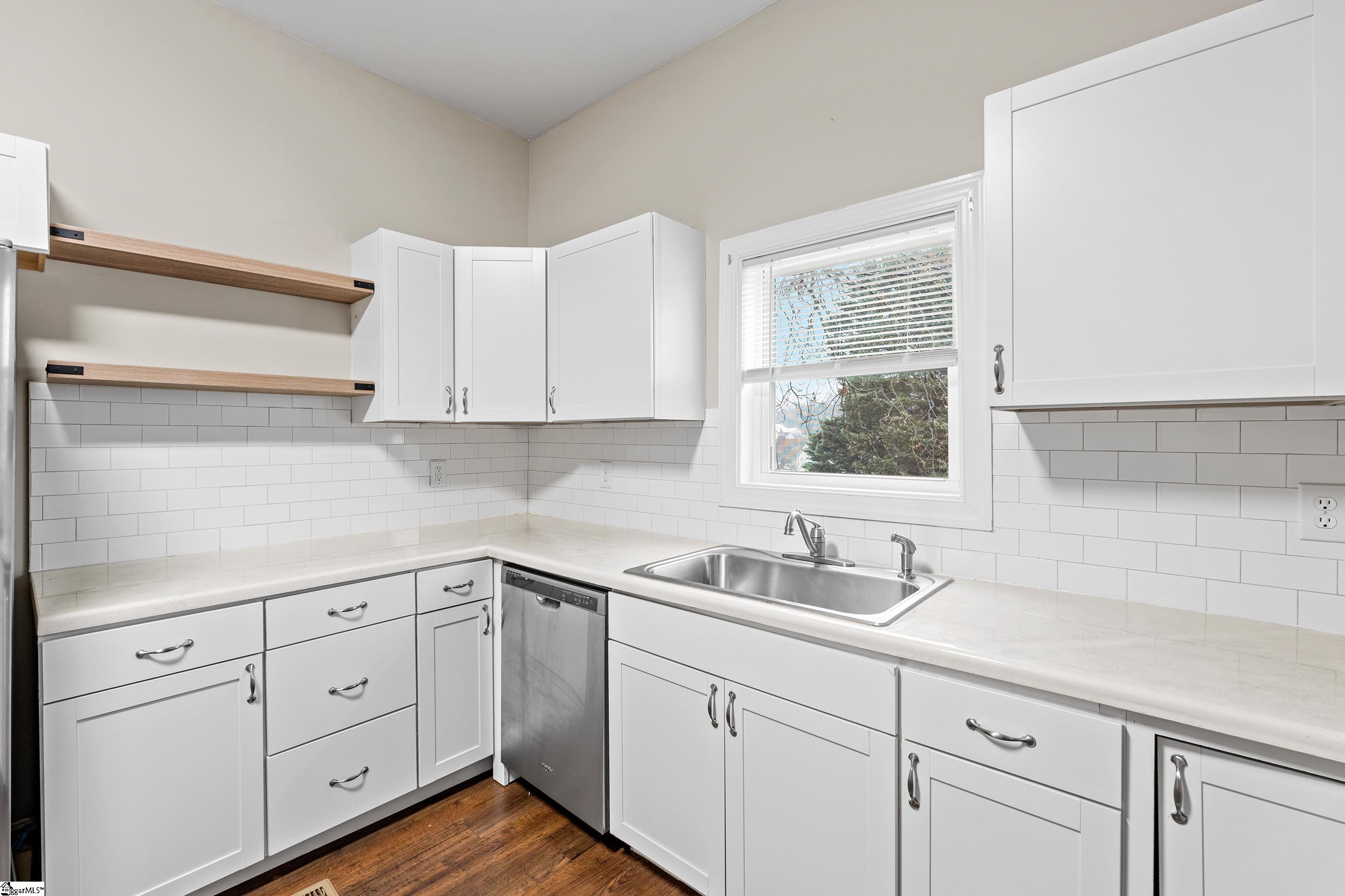 207 S 9th Street Property Photo 11
