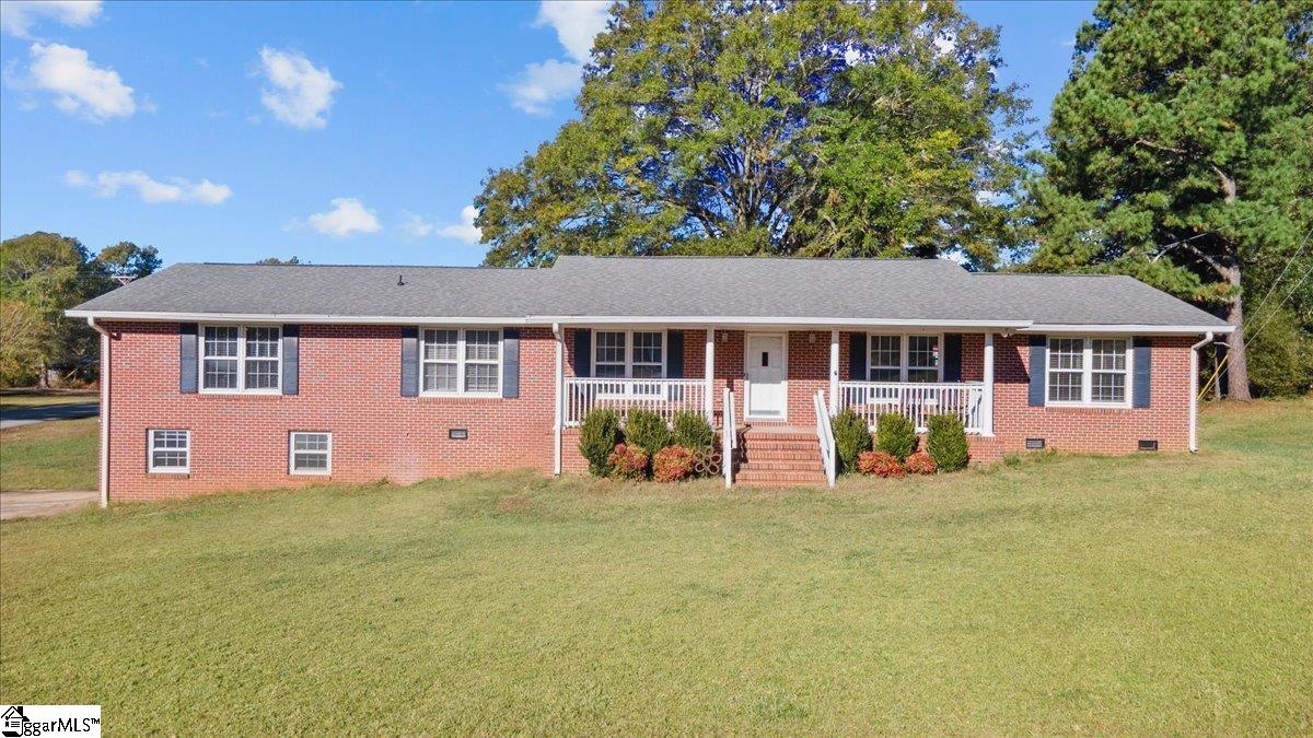 100 Wedgewood Drive Property Photo