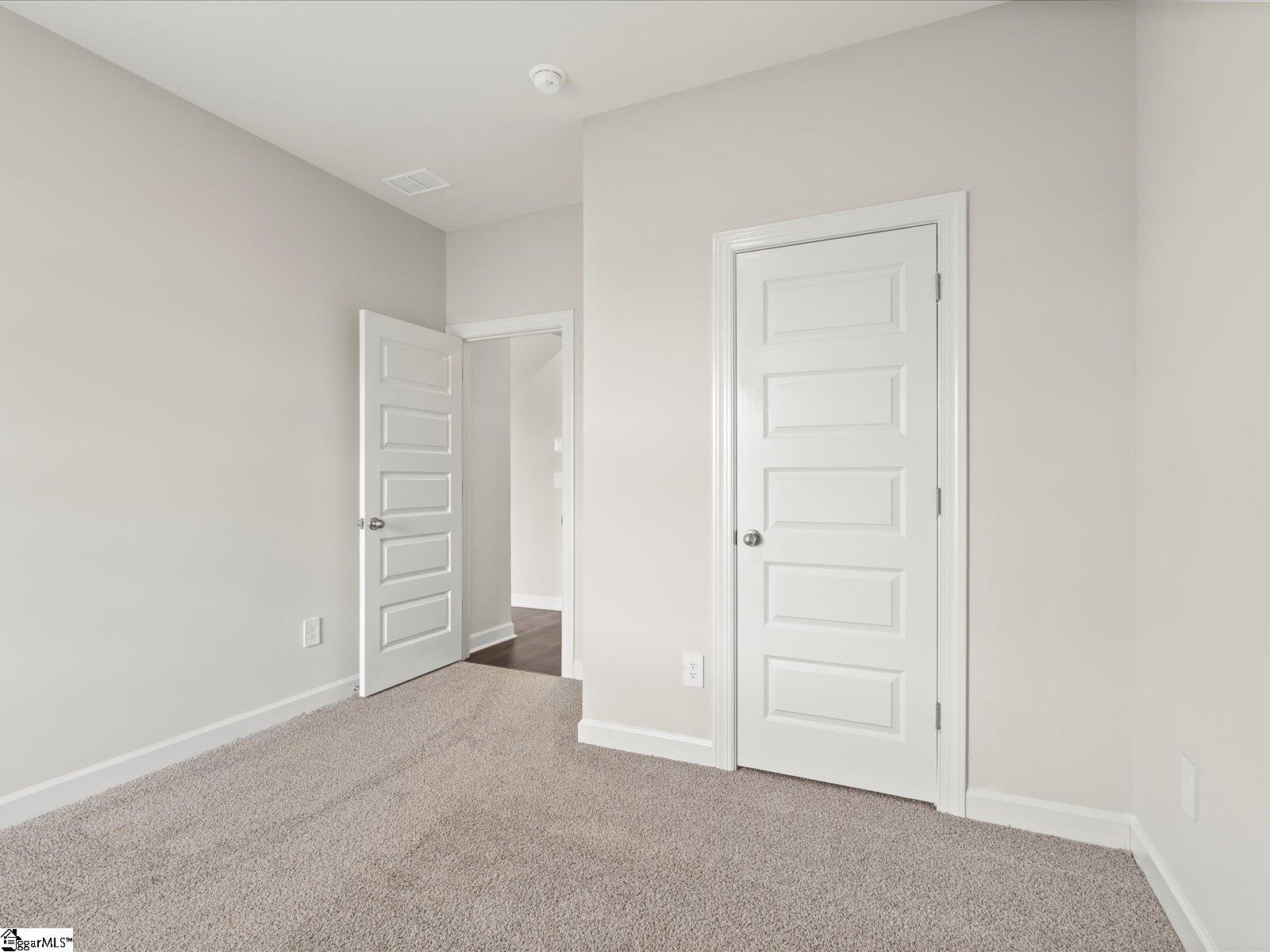 1681 Erindale Drive Property Photo 14
