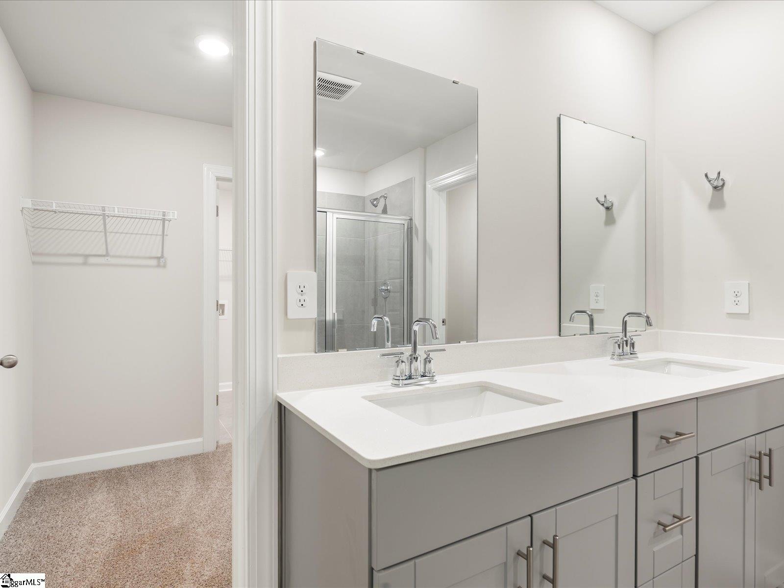 1681 Erindale Drive Property Photo 26