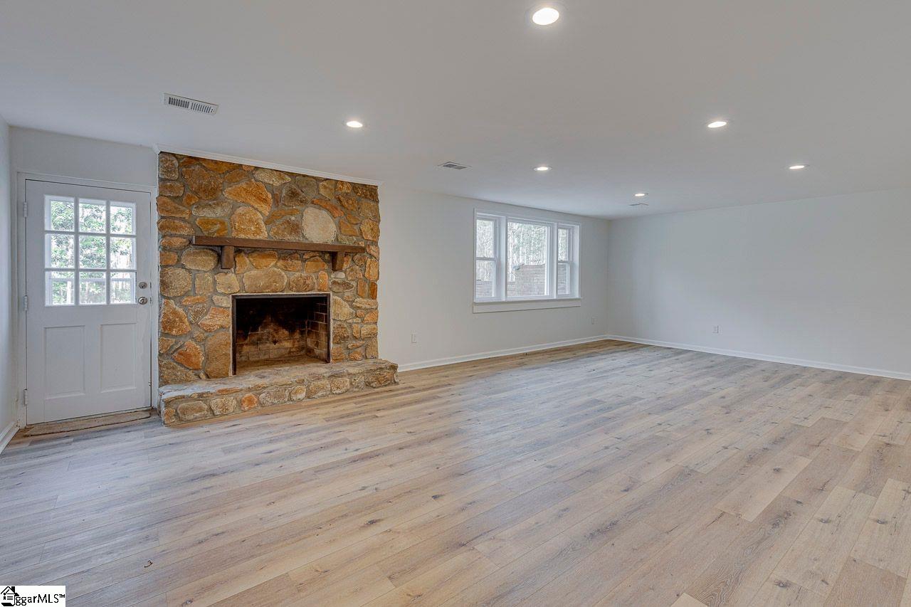 201 Arrowhead Trail Property Photo 7