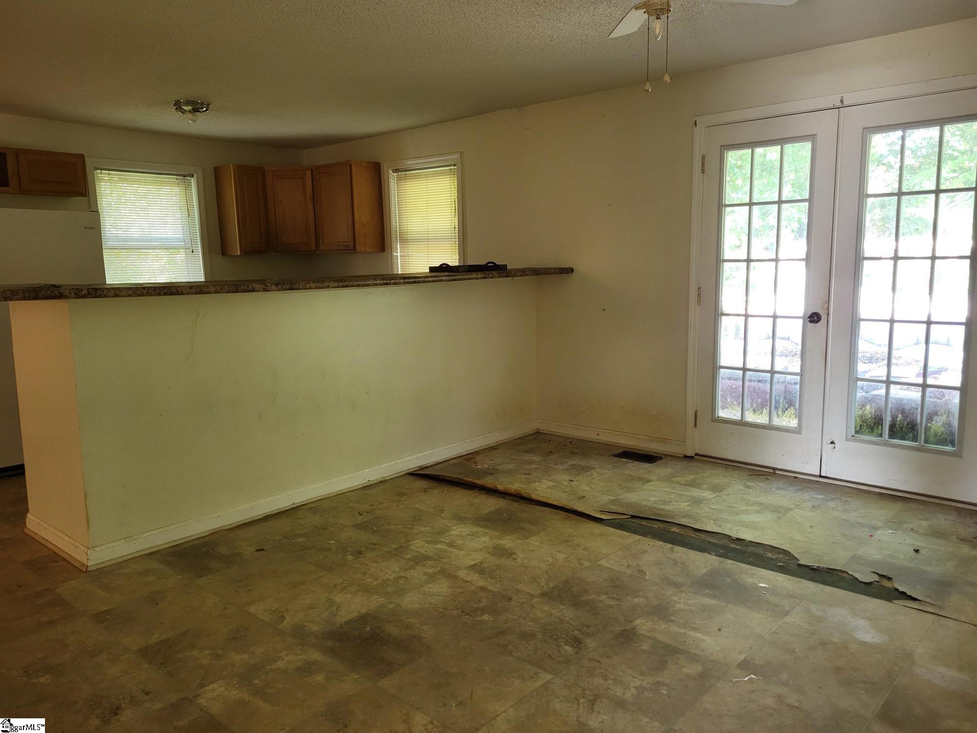 65 Mccauley Lane Property Photo 4
