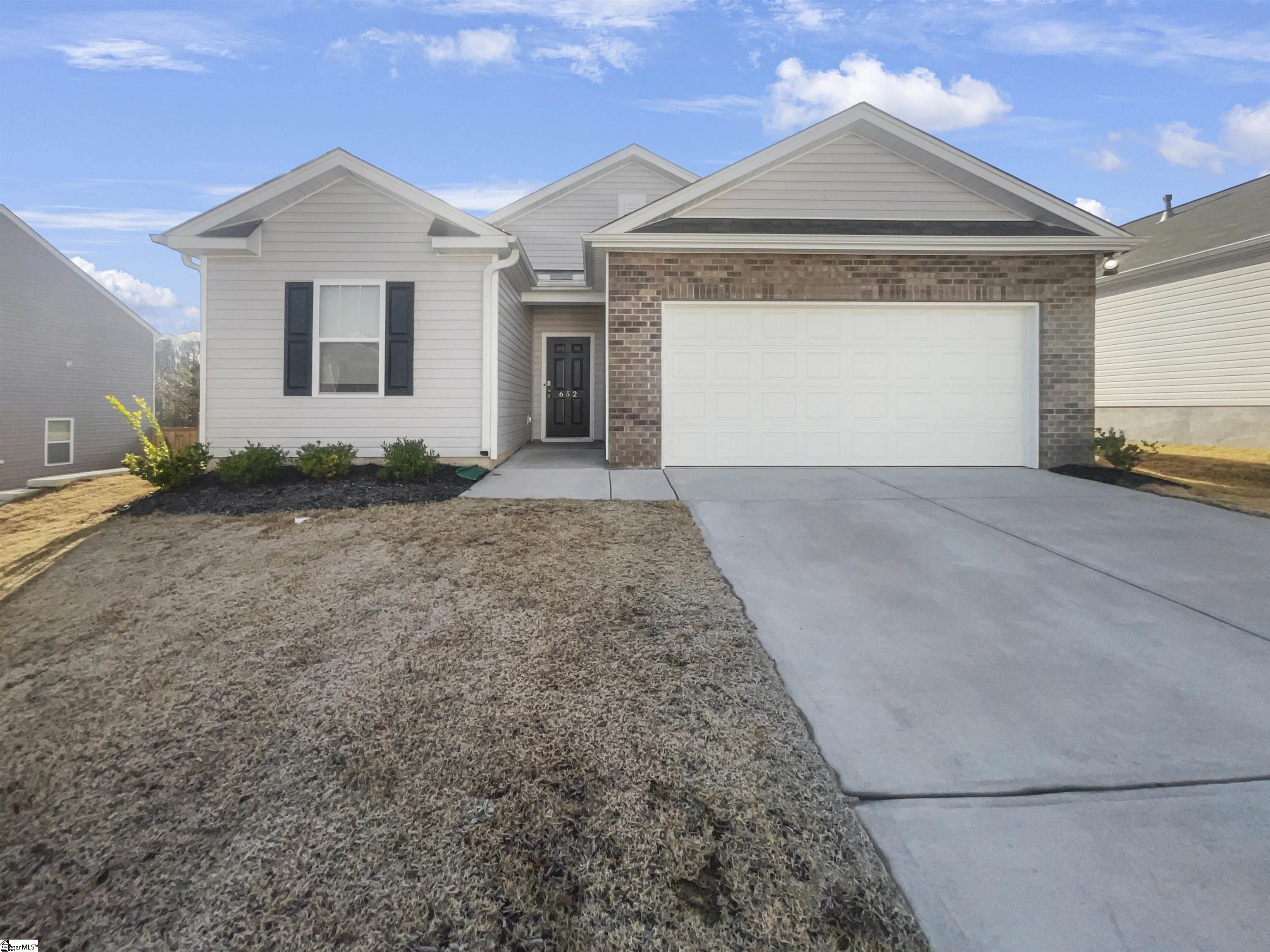 652 Ashwood Way Property Photo 1