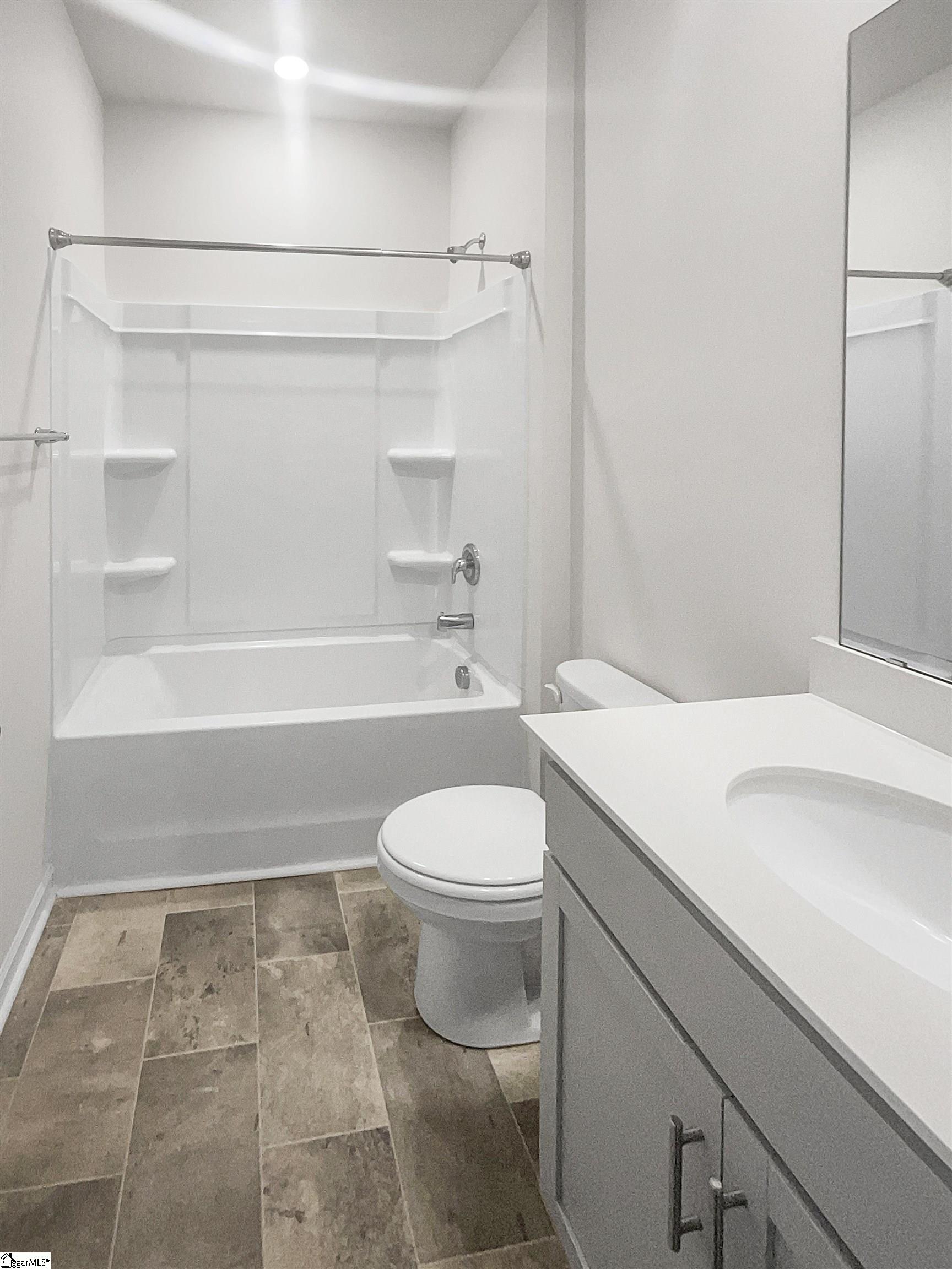 652 Ashwood Way Property Photo 13