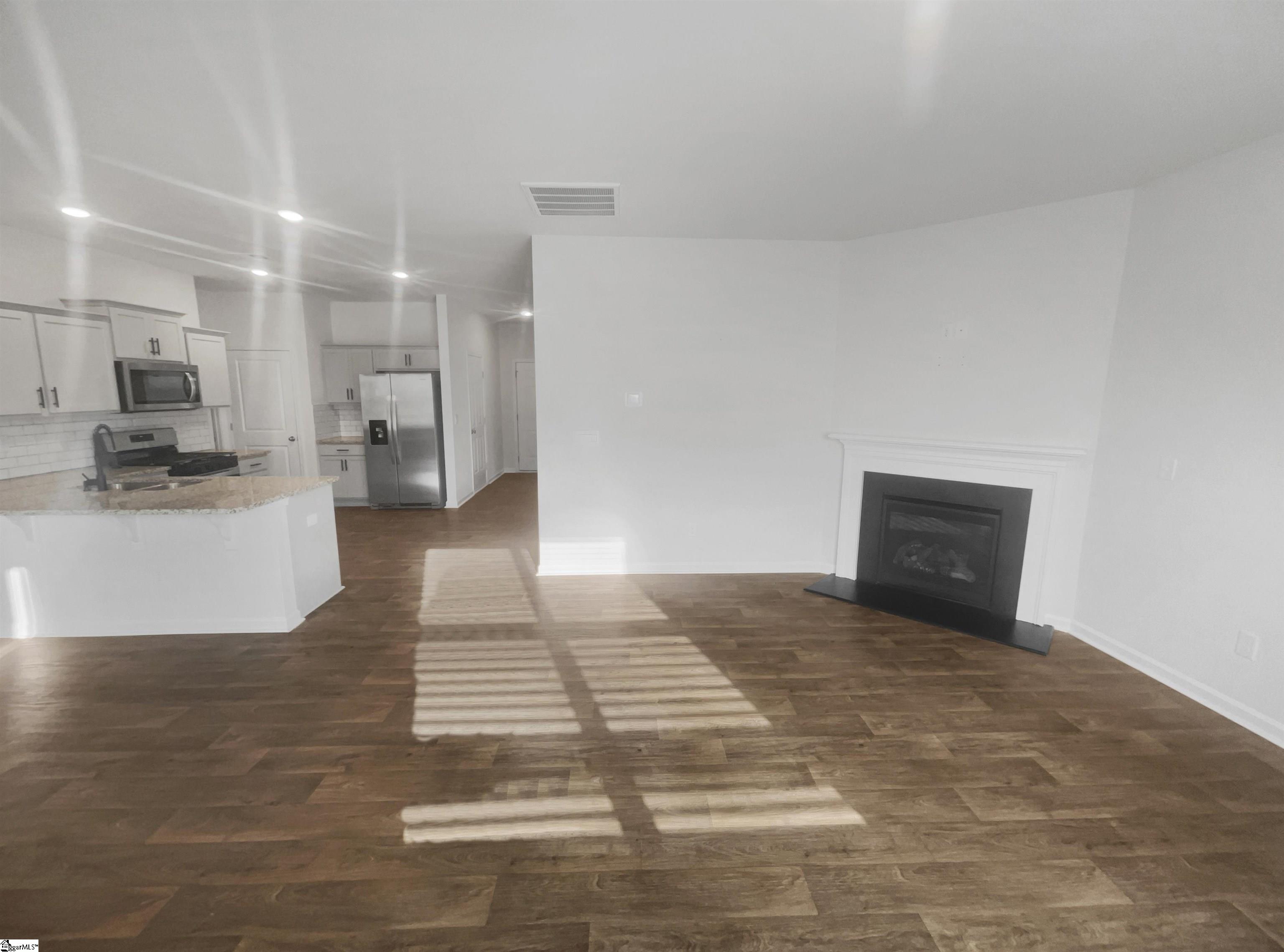 652 Ashwood Way Property Photo 18