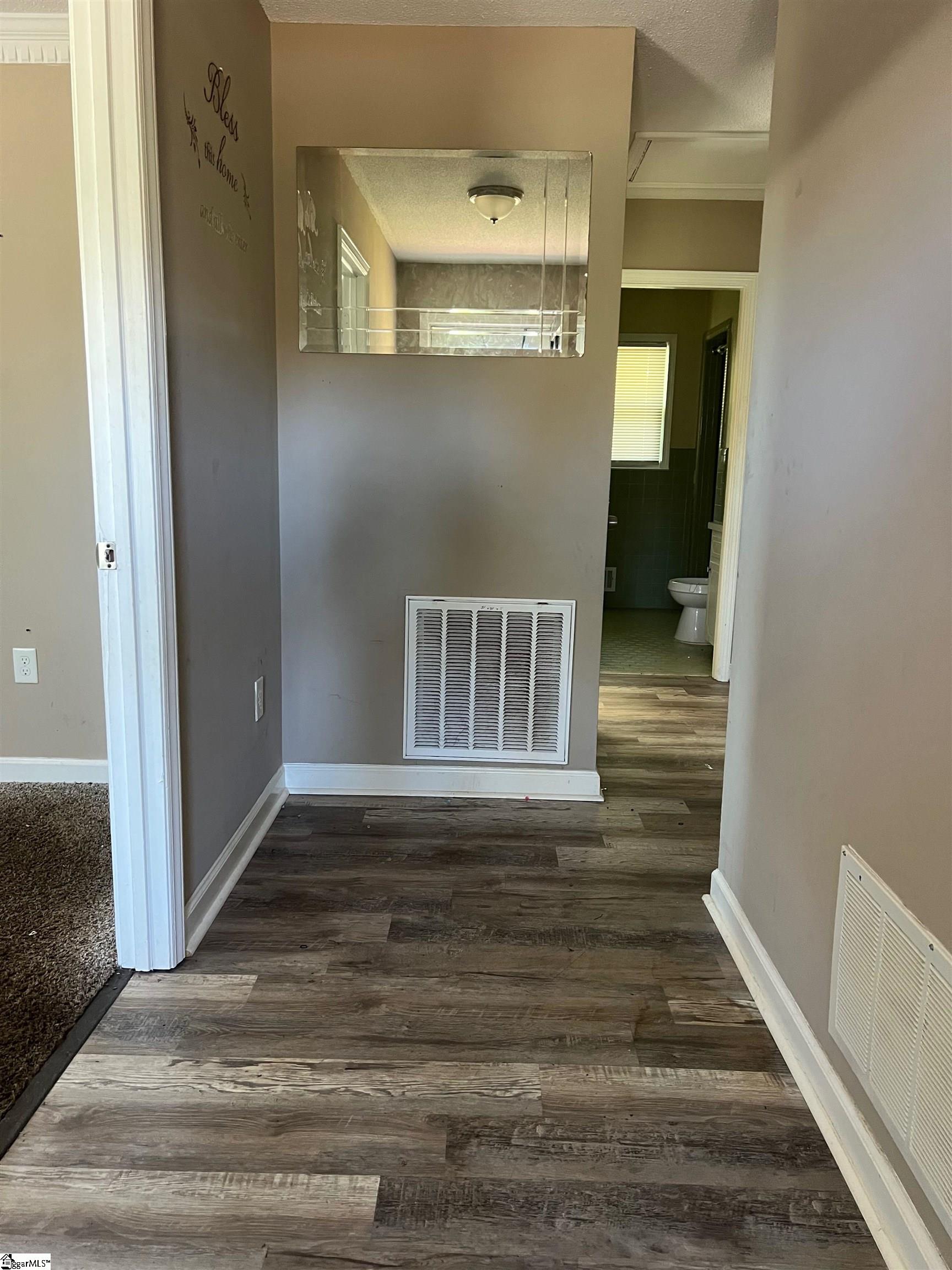 1014 S Fant Street Property Photo 3