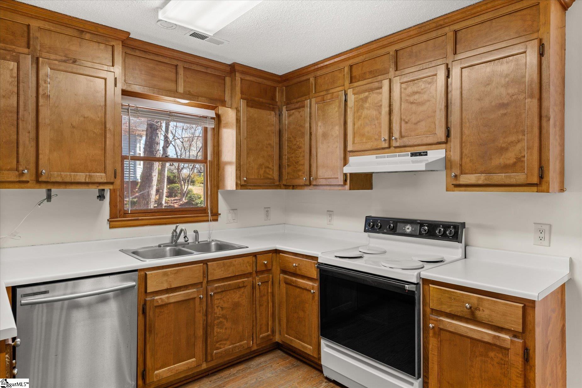 407 Timberview Lane Property Photo 12