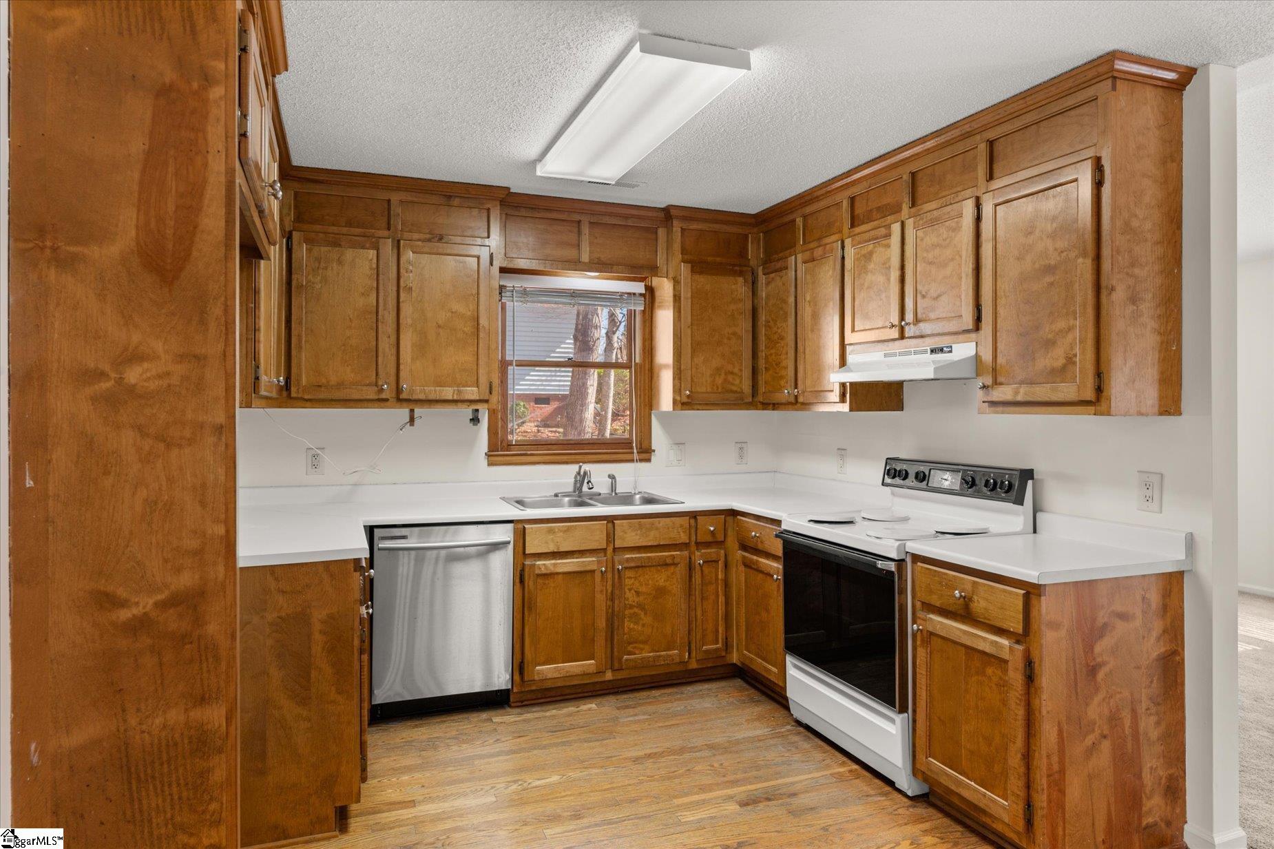 407 Timberview Lane Property Photo 14