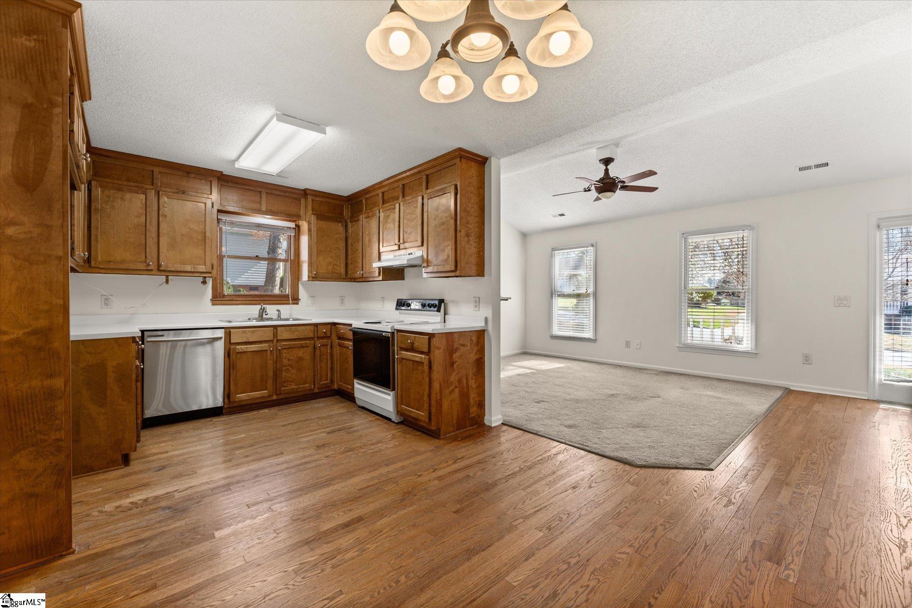 407 Timberview Lane Property Photo 15