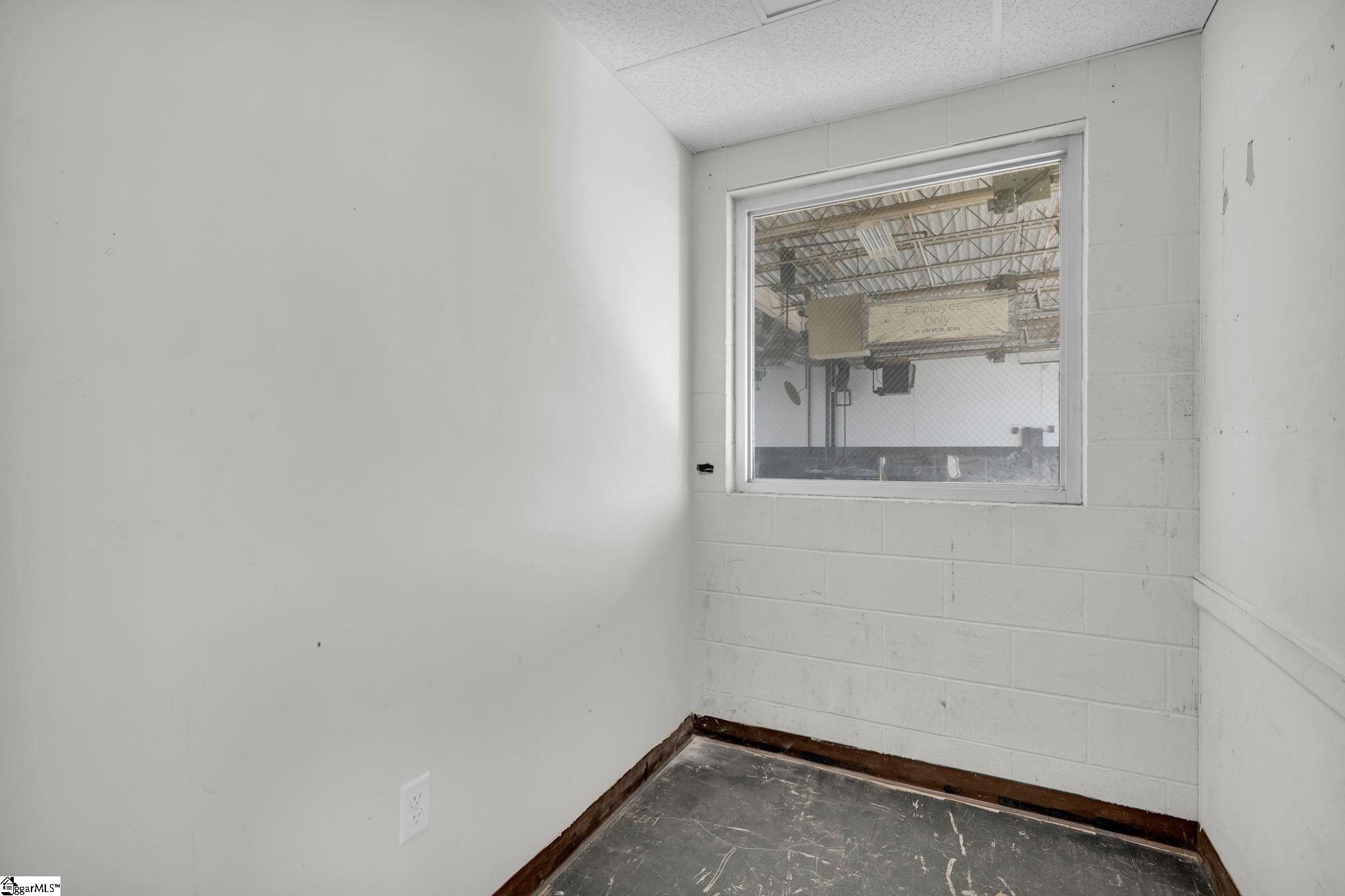 904 N Main Street Property Photo 12