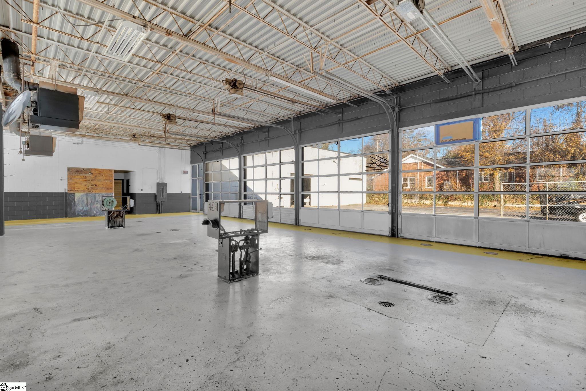 904 N Main Street Property Photo 17