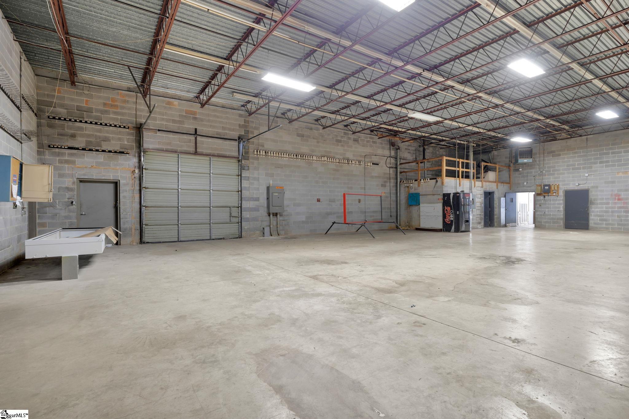 904 N Main Street Property Photo 25