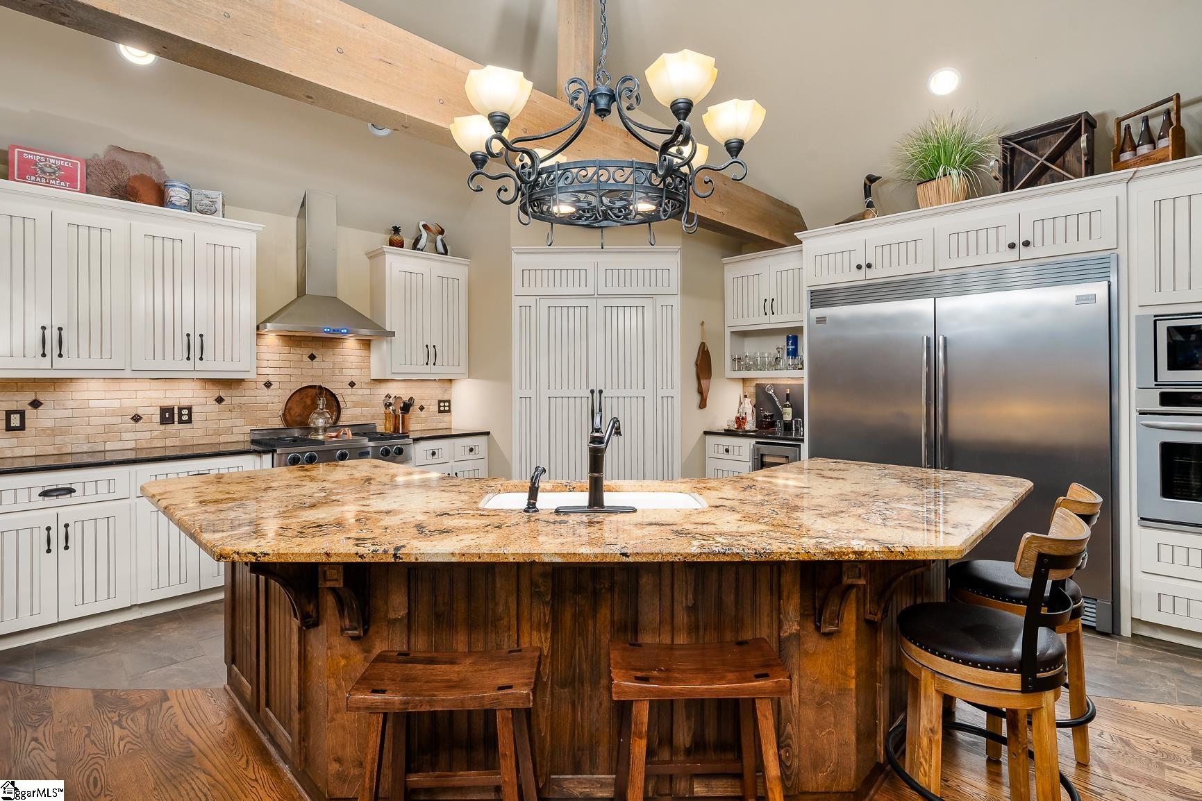 40 Keowee Avenue Property Photo 11