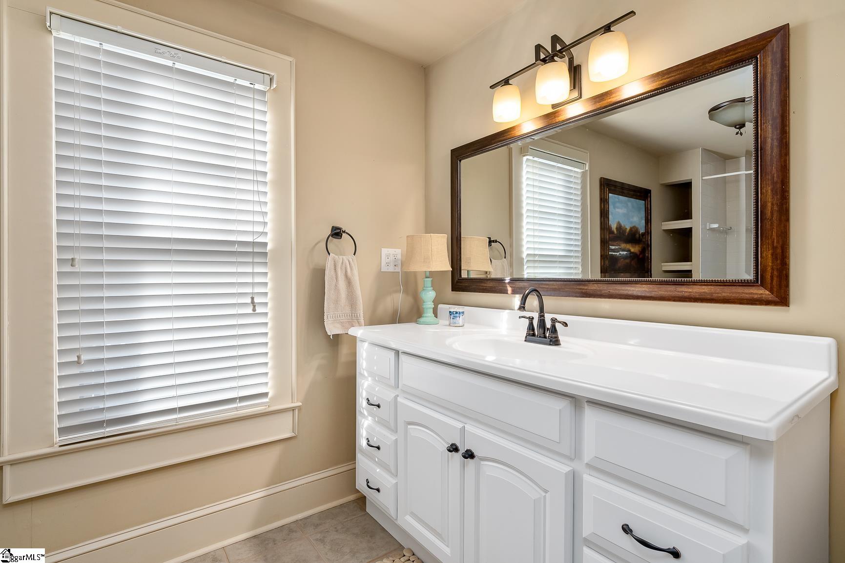 40 Keowee Avenue Property Photo 22