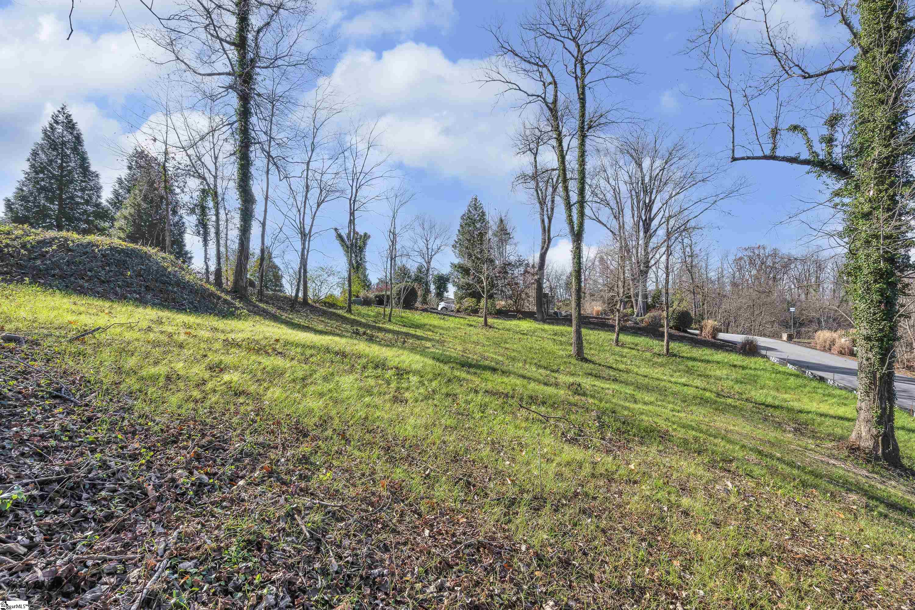 102 Greenedge Lane Property Photo 8