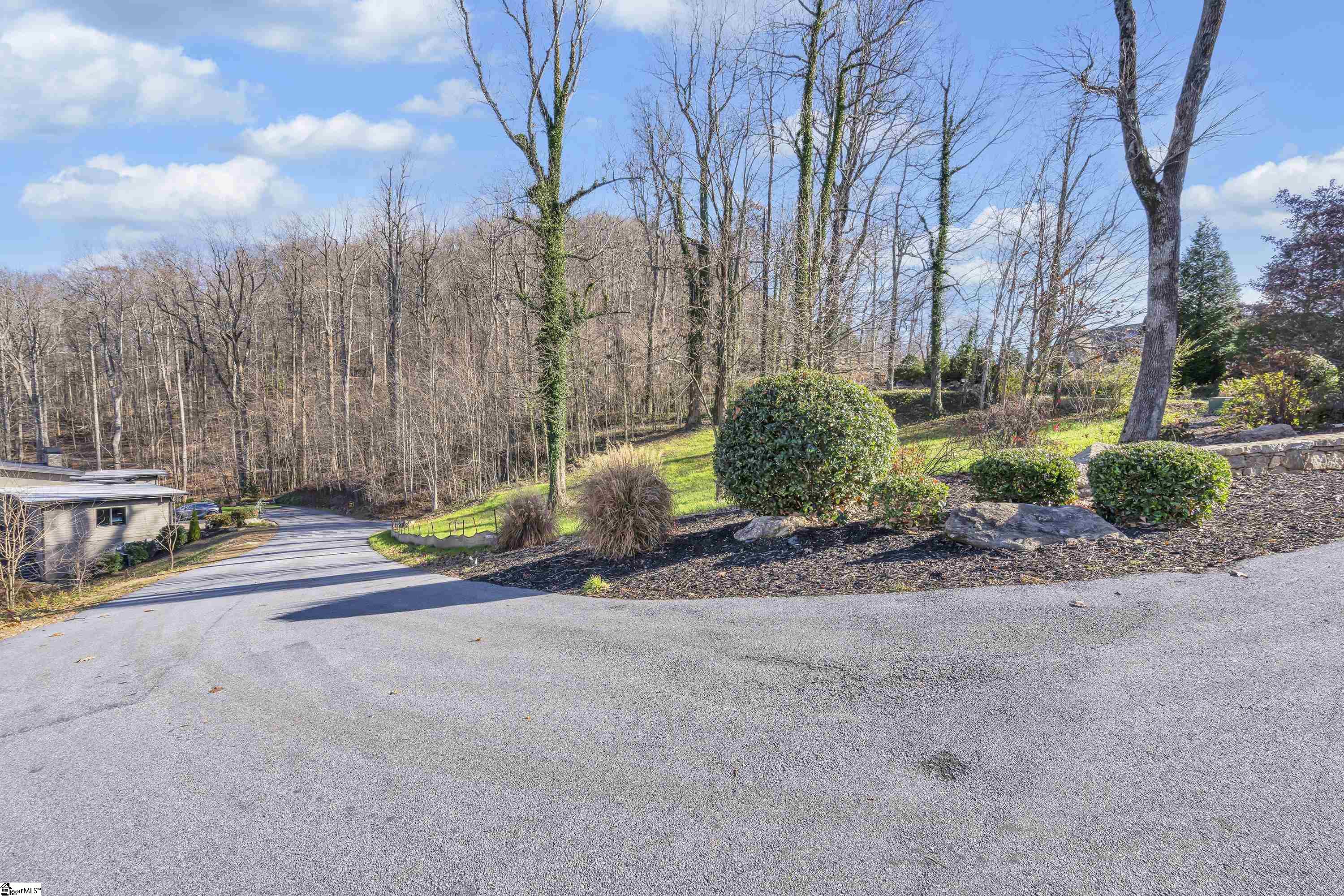 102 Greenedge Lane Property Photo 10