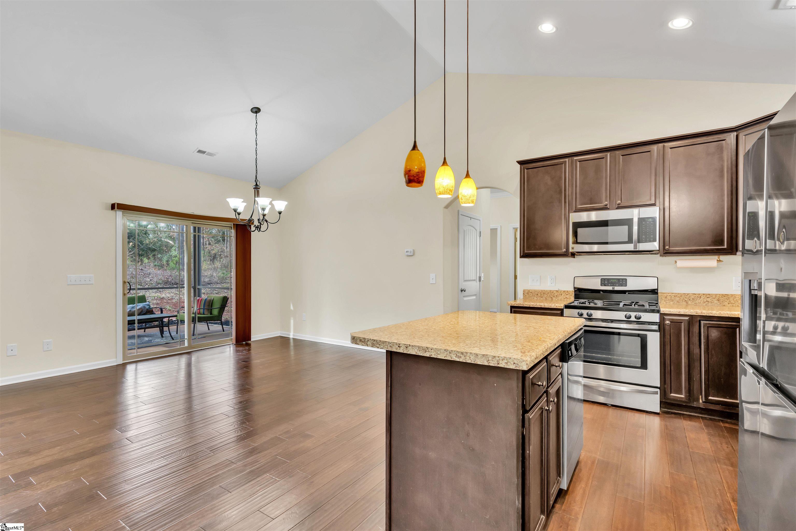 237 Kondros Circle Property Photo 4