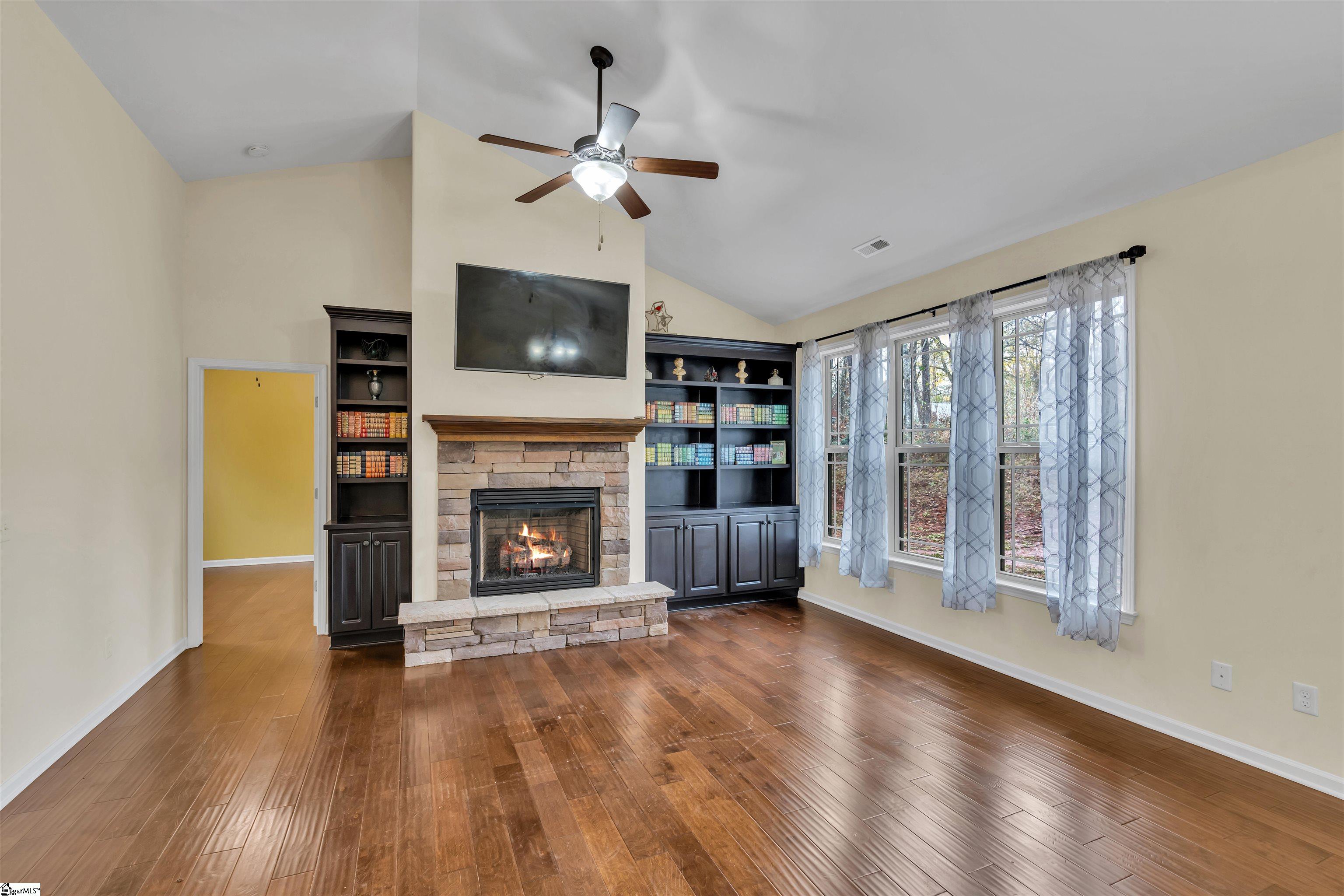 237 Kondros Circle Property Photo 8