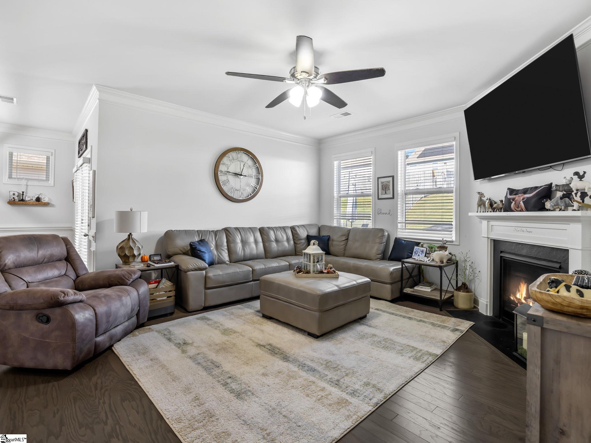 881 Deepwood Court Property Photo 8