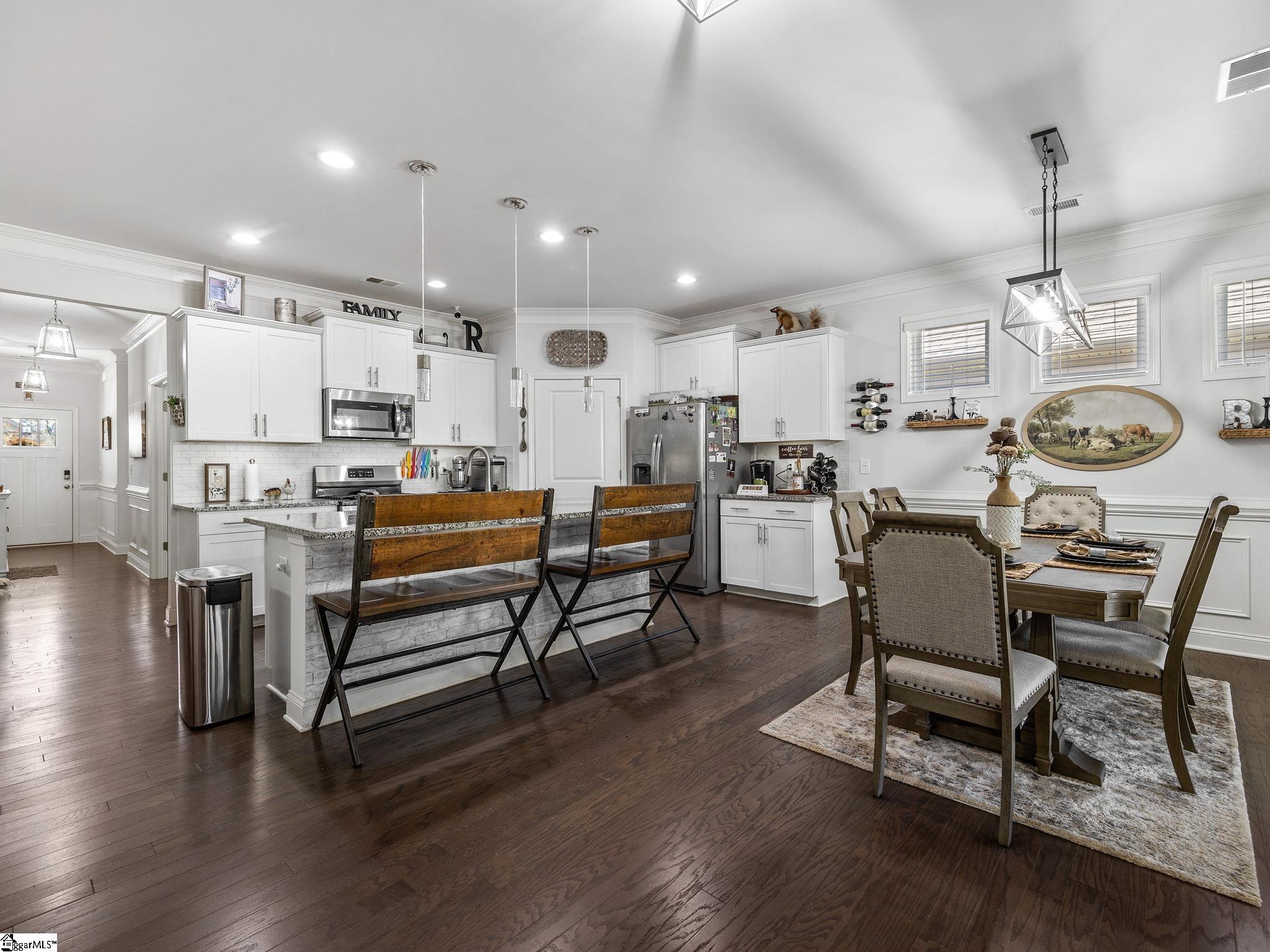 881 Deepwood Court Property Photo 10