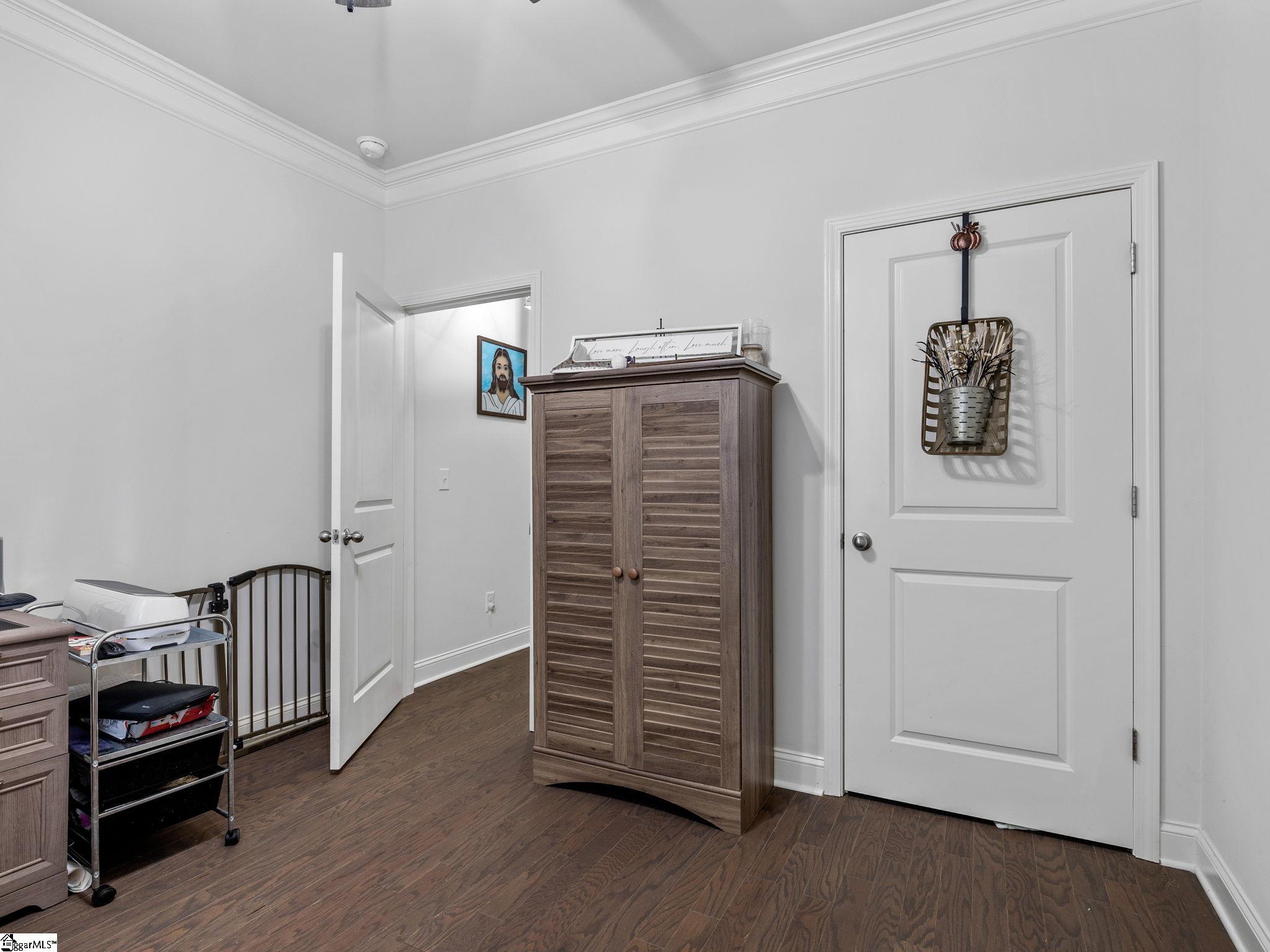881 Deepwood Court Property Photo 28