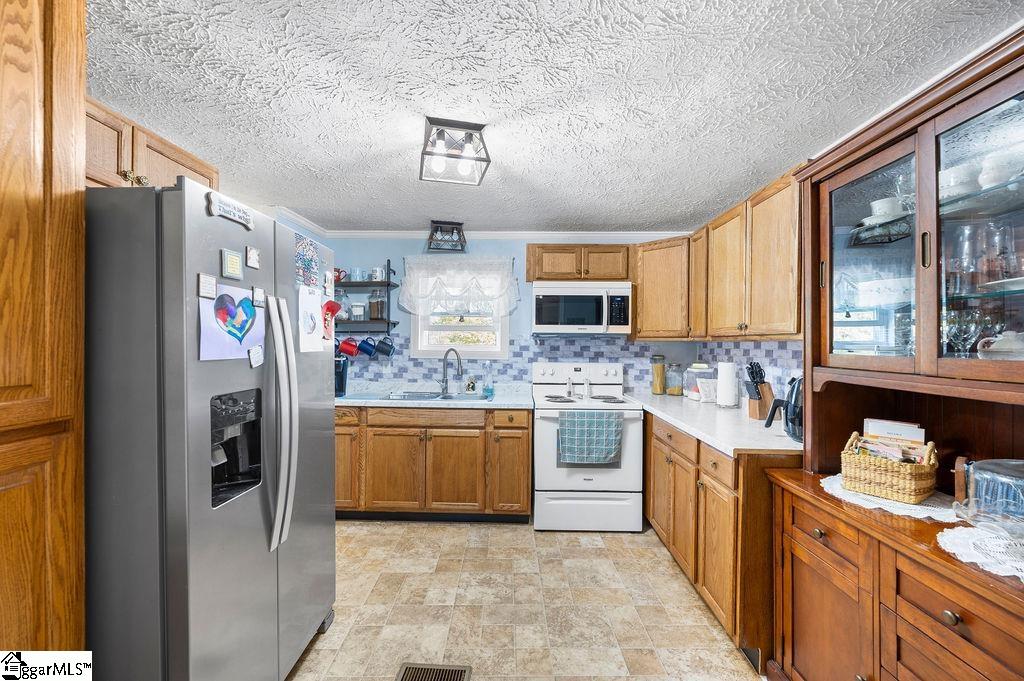128 Barnett Road Property Photo 35