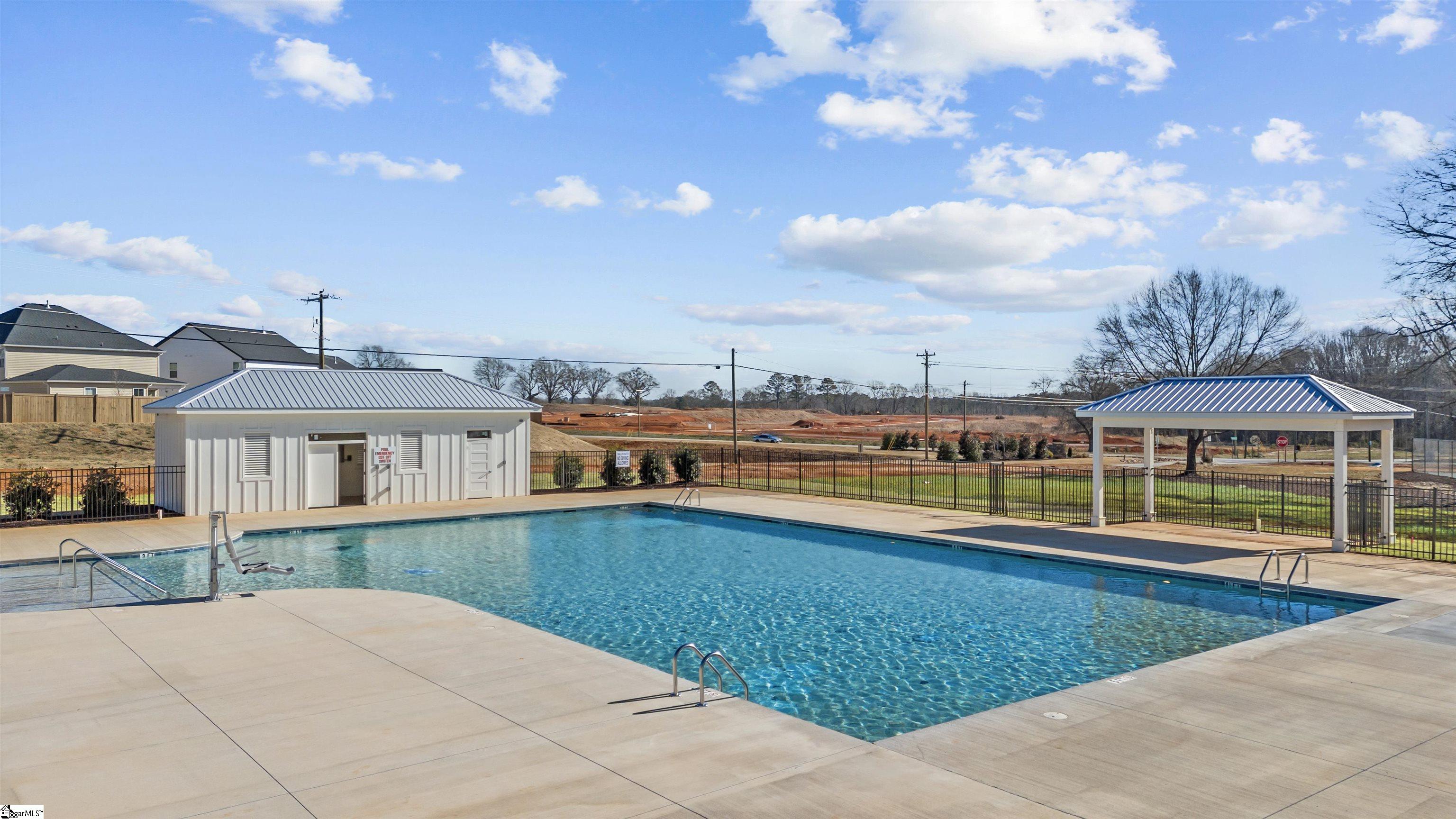 104 Beaverdam Creek Drive Property Photo 8