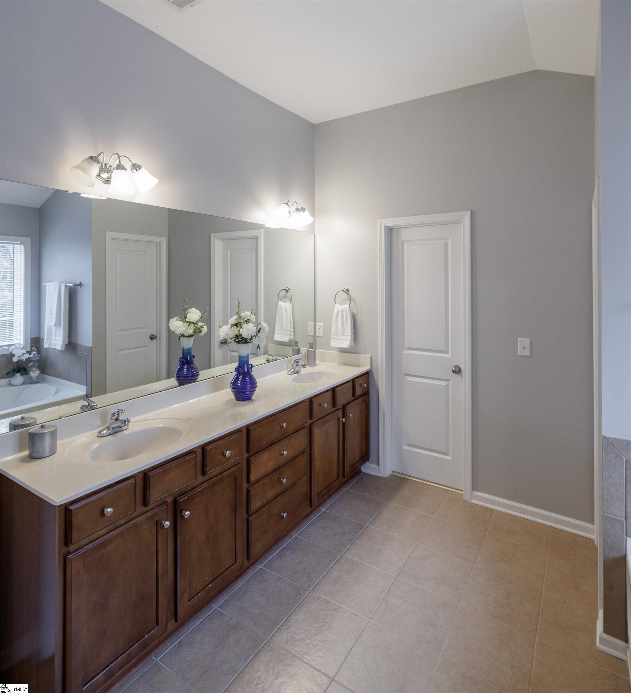 27 Pimmit Place Property Photo 24