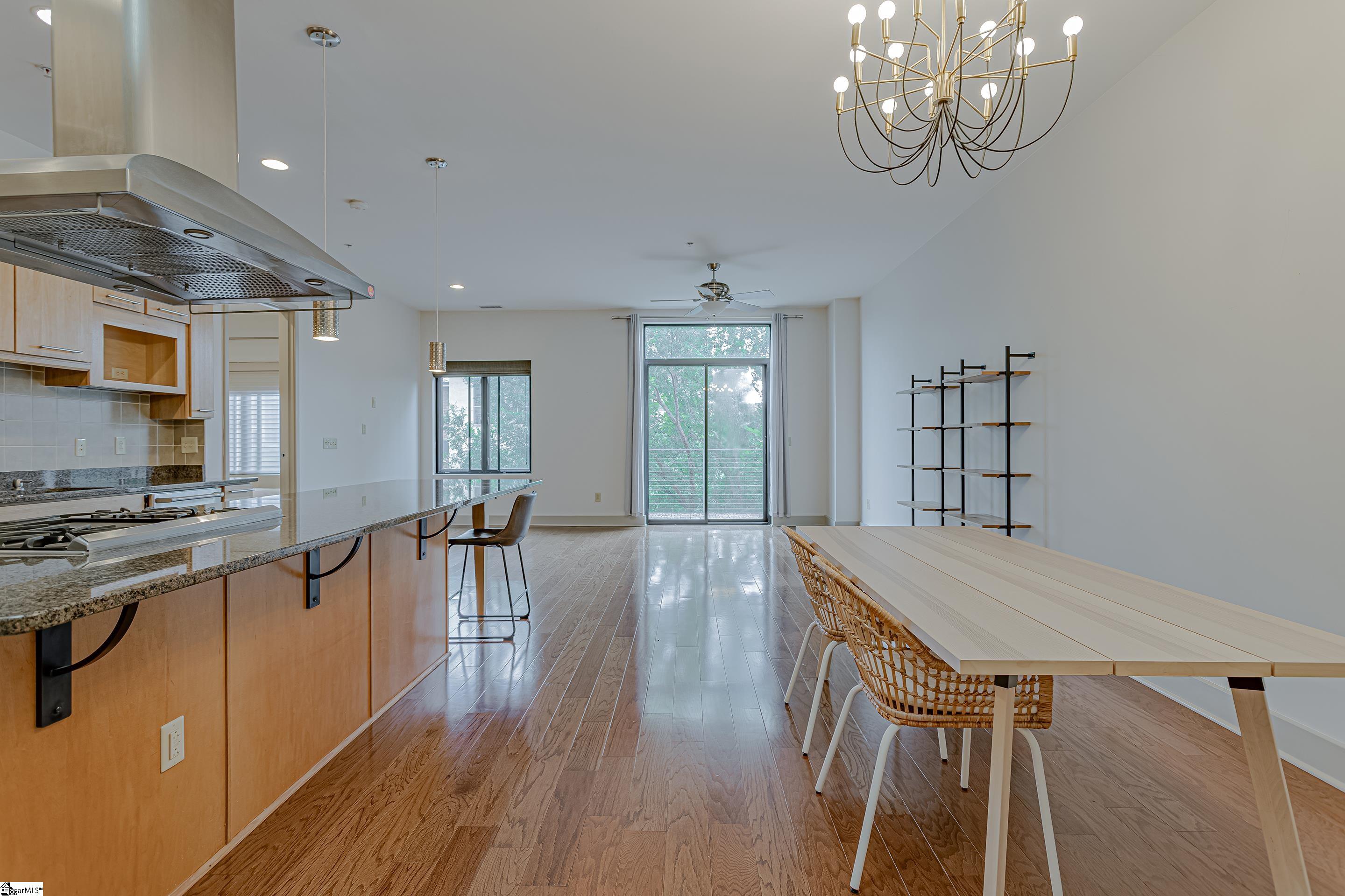500 E Mcbee Street Property Photo 14