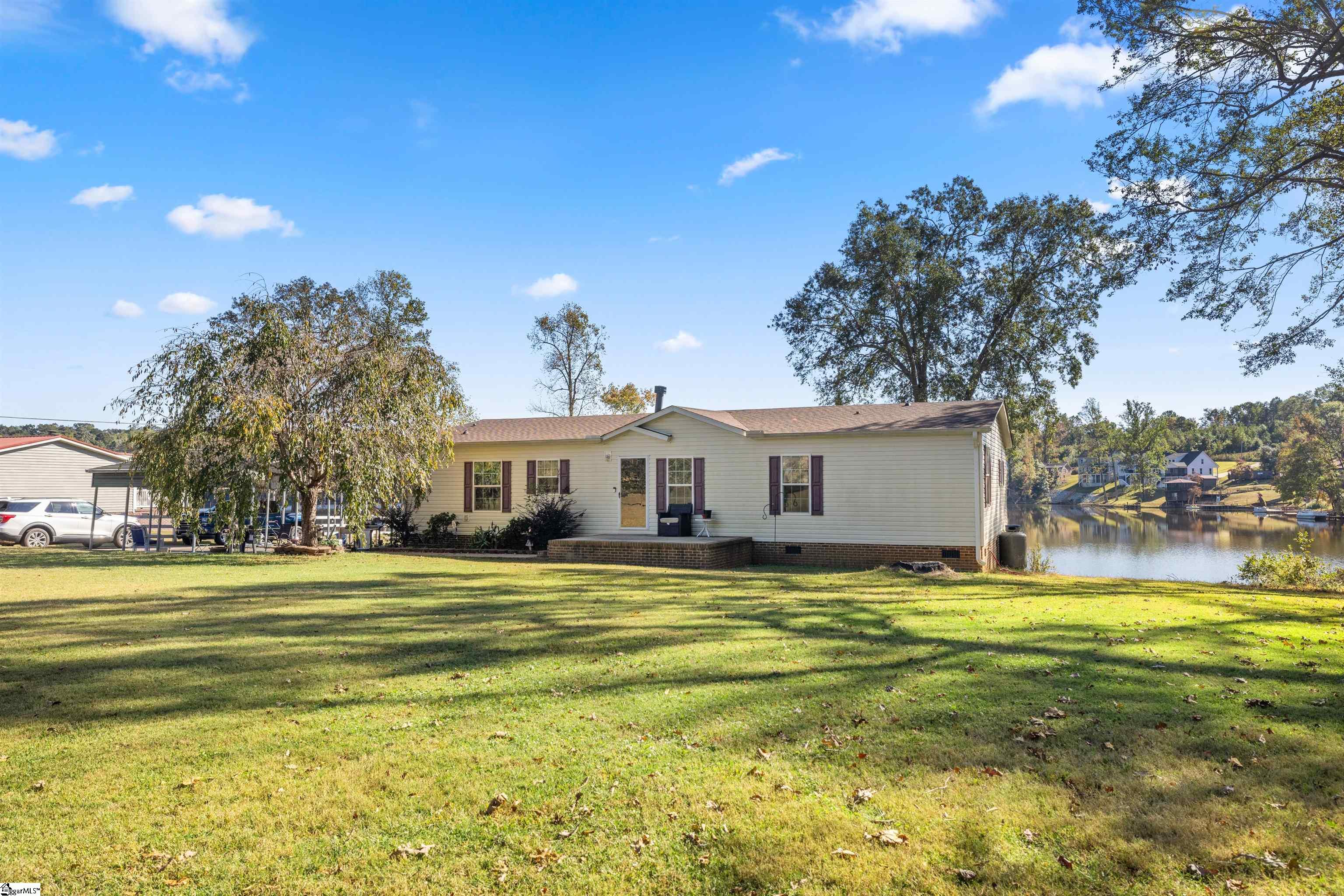 571 Berry Shoals Road Property Photo 1