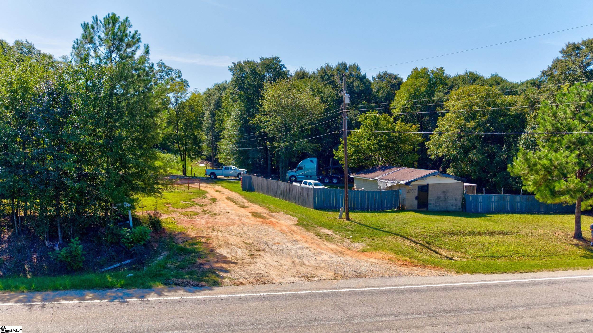 2307 11 Highway Property Photo 3
