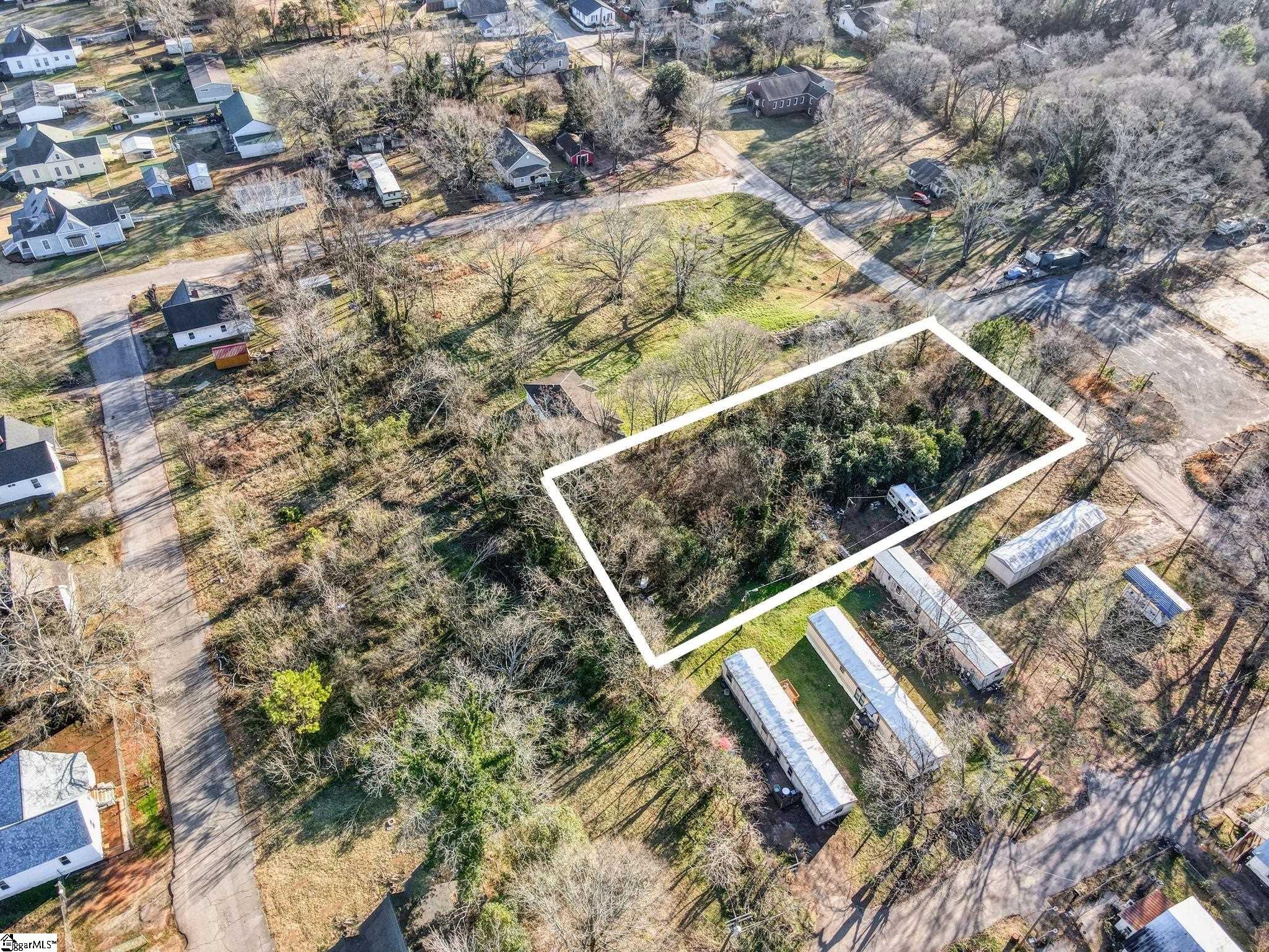 1208 Evergreen Street Property Photo 1