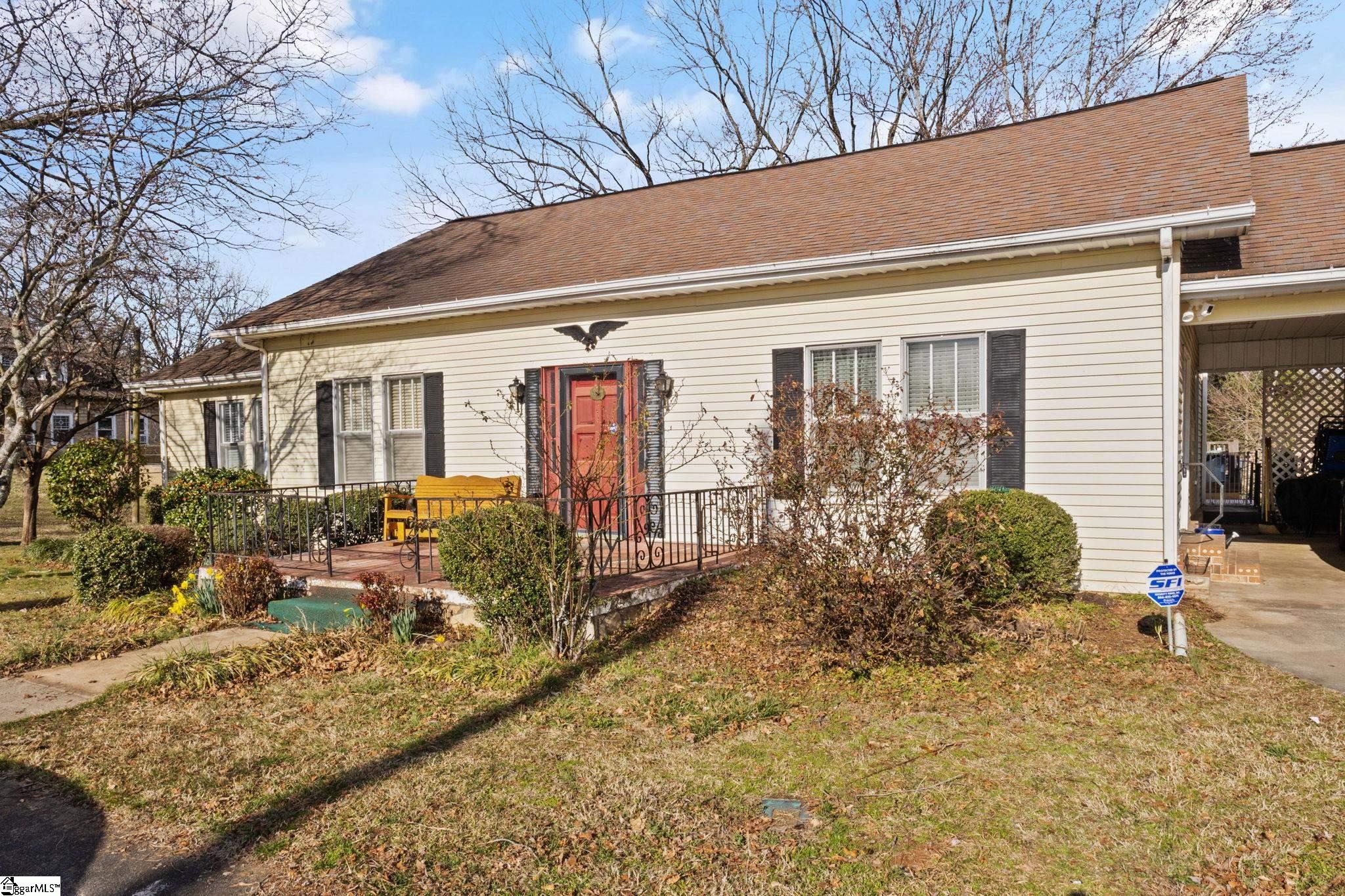 208 Retreat Street Property Photo