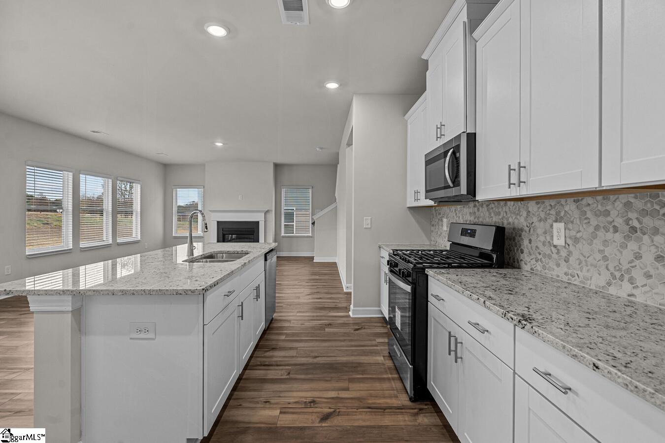 403 Redear Road Property Photo 3