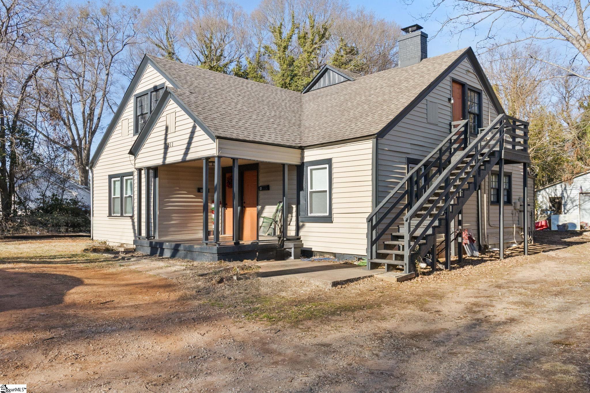 211 California Avenue Property Photo