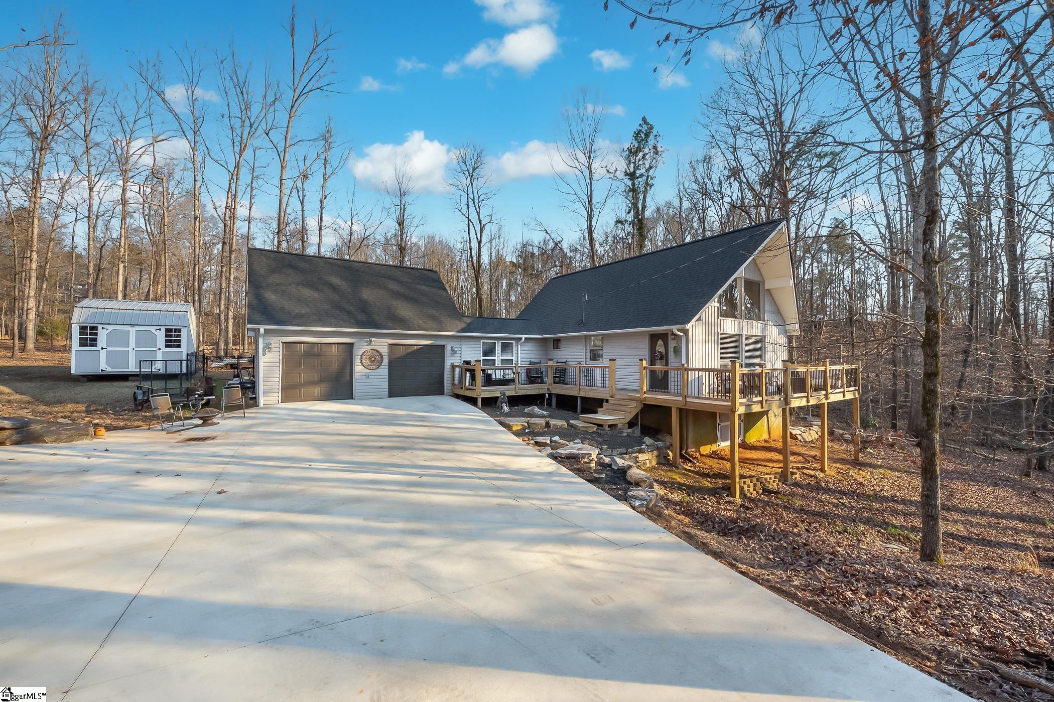 200 N Foxglove Road Property Photo