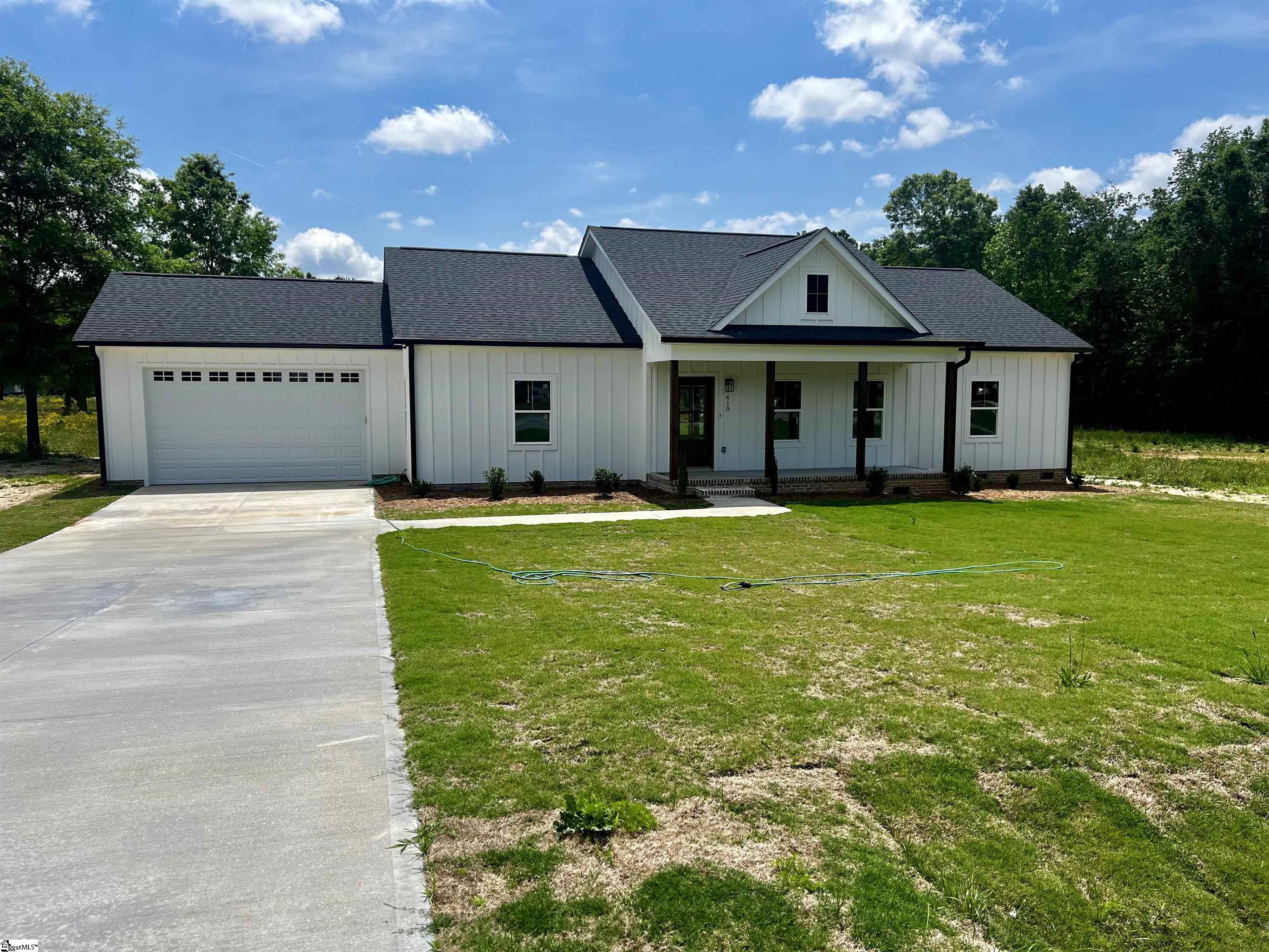 410 Edgewood Drive Property Photo