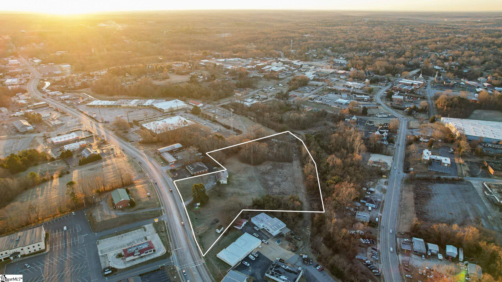 315 Hillcrest Drive Property Photo