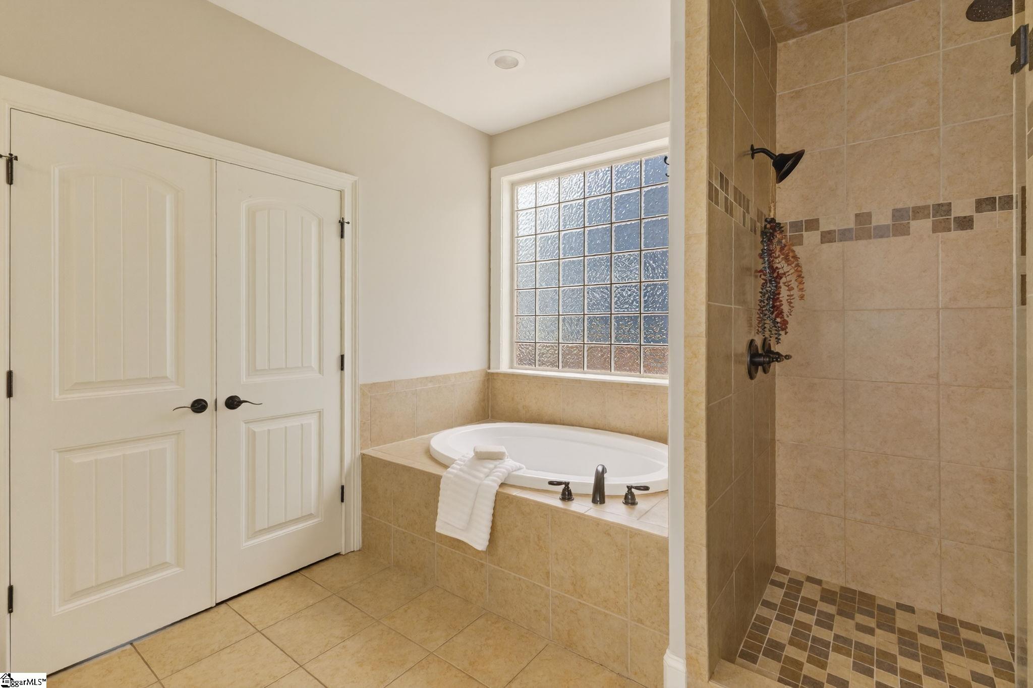 105 Bold Slope Drive Property Photo 31