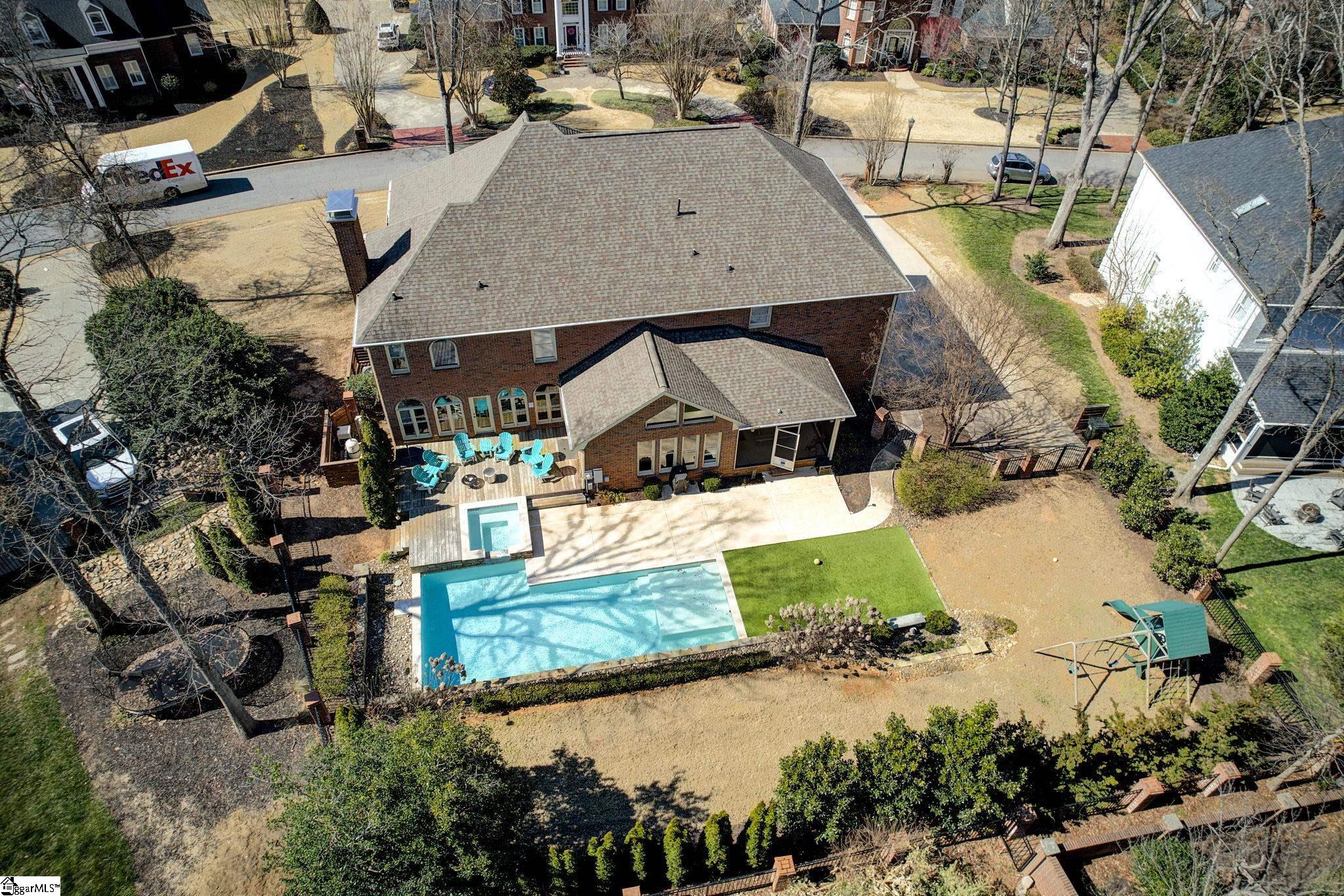 204 Waterford Lane Property Photo 3