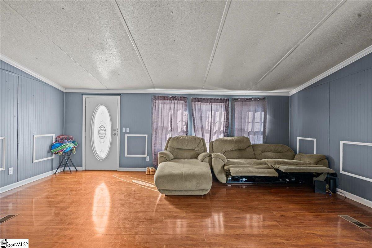 301a Willimon Drive Property Photo 4
