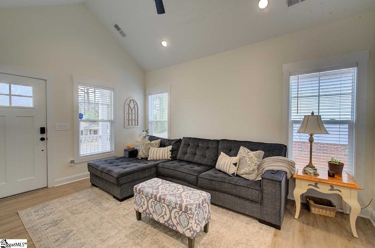11 Baxter Street Property Photo 6