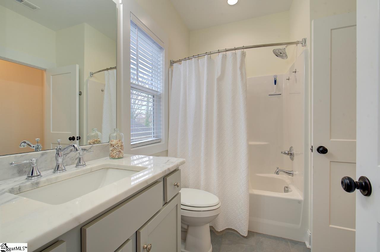 11 Baxter Street Property Photo 24