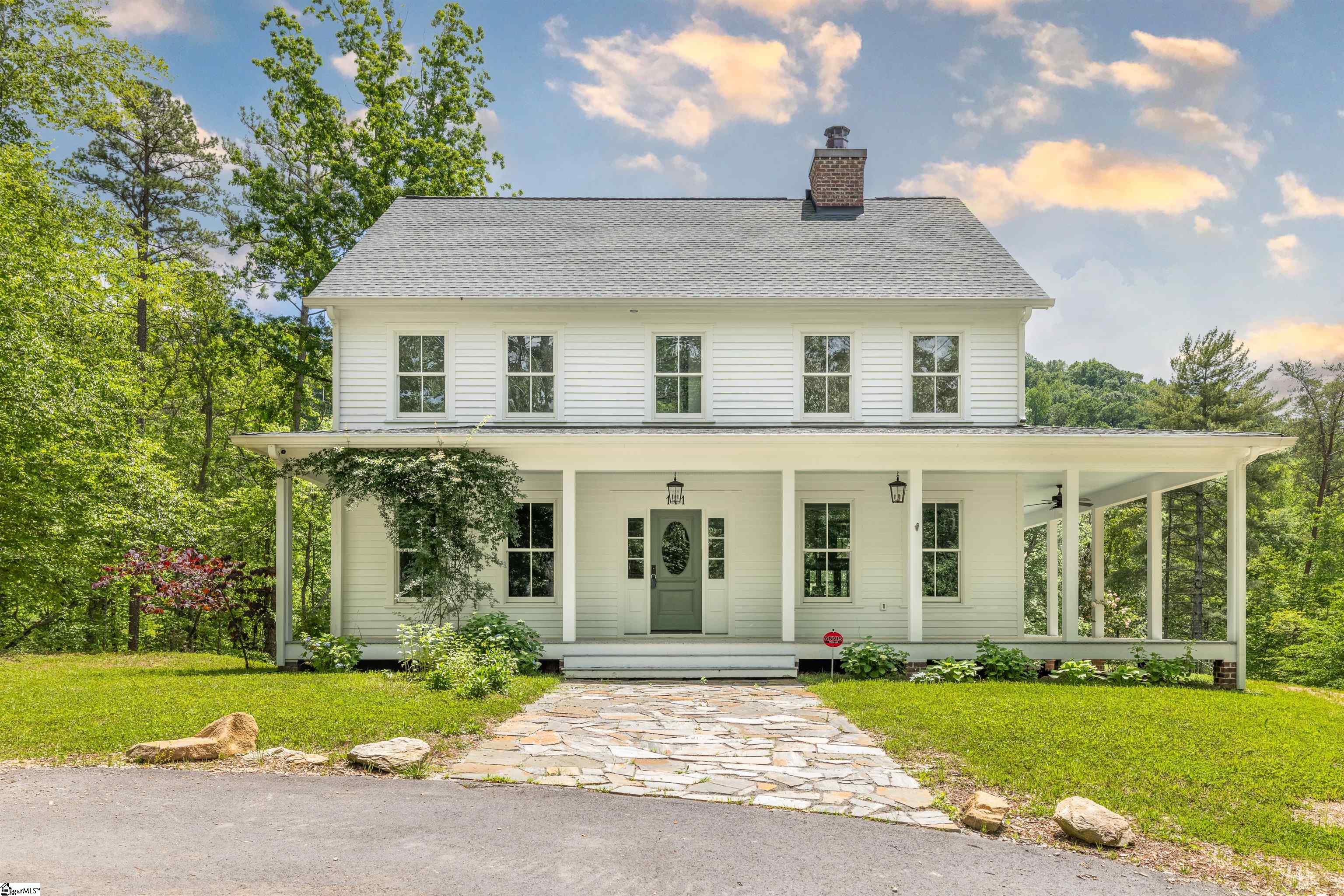 111 Moccasin Run Property Photo