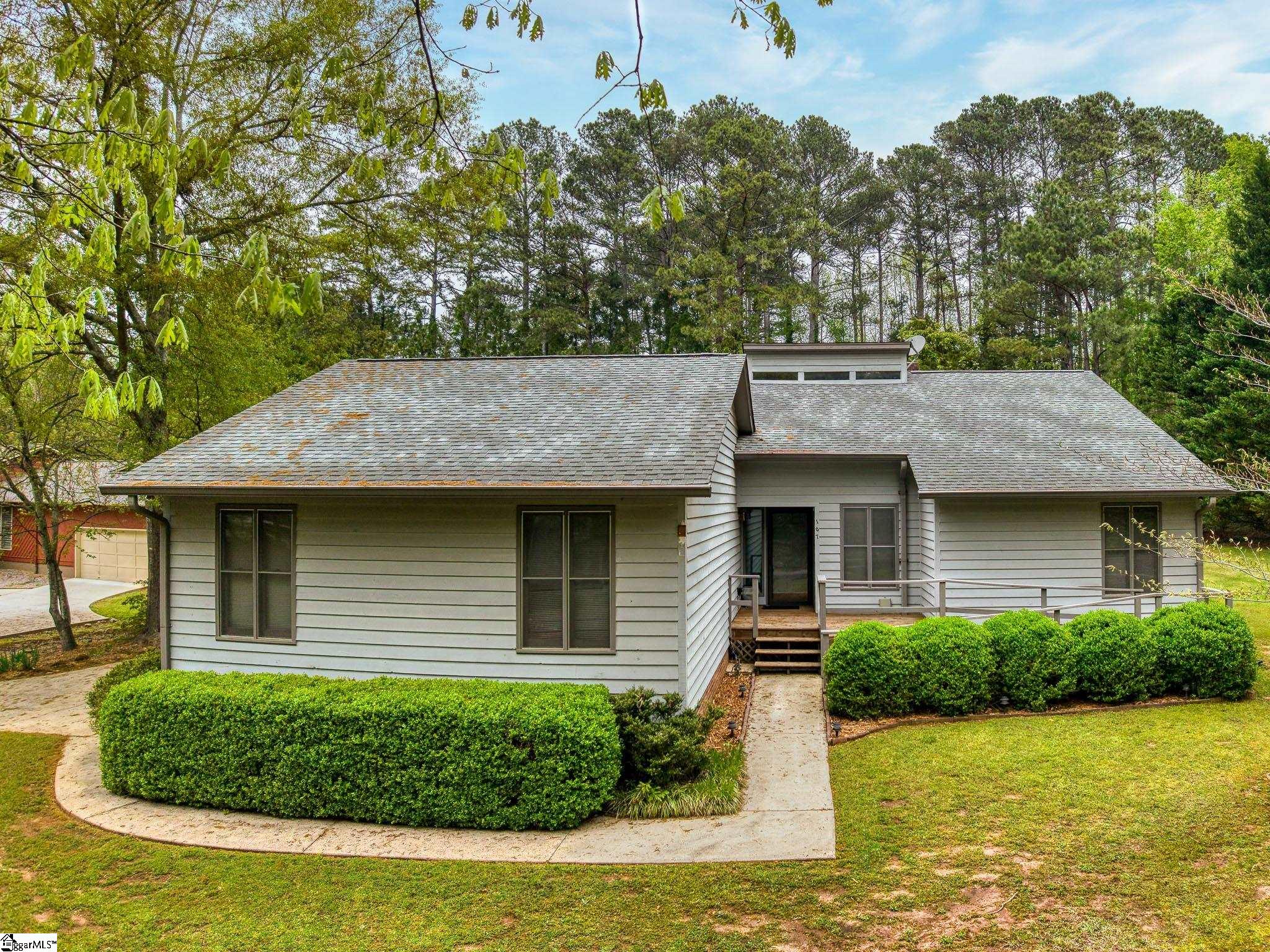 107 Creekview Drive Property Photo