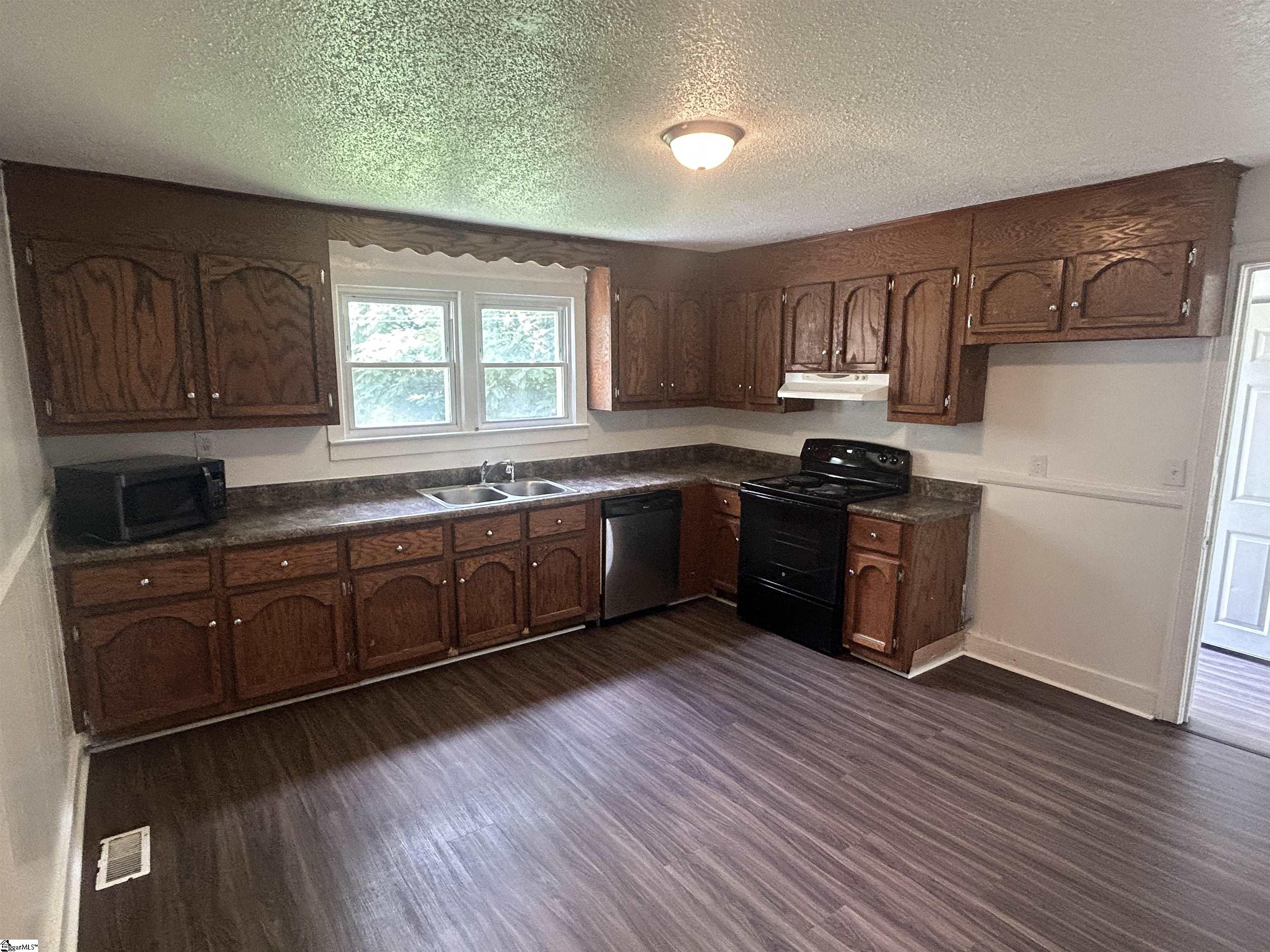114 Old Bent Bridge Road Property Photo 7